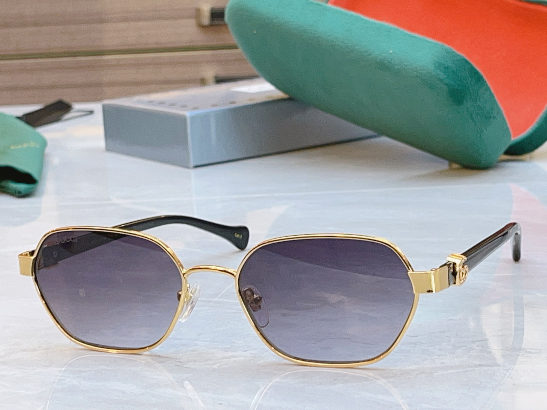 ，【GUCC*】古*驰新款眼镜架，MODEL：GG1593S，SIZE：56口19-145