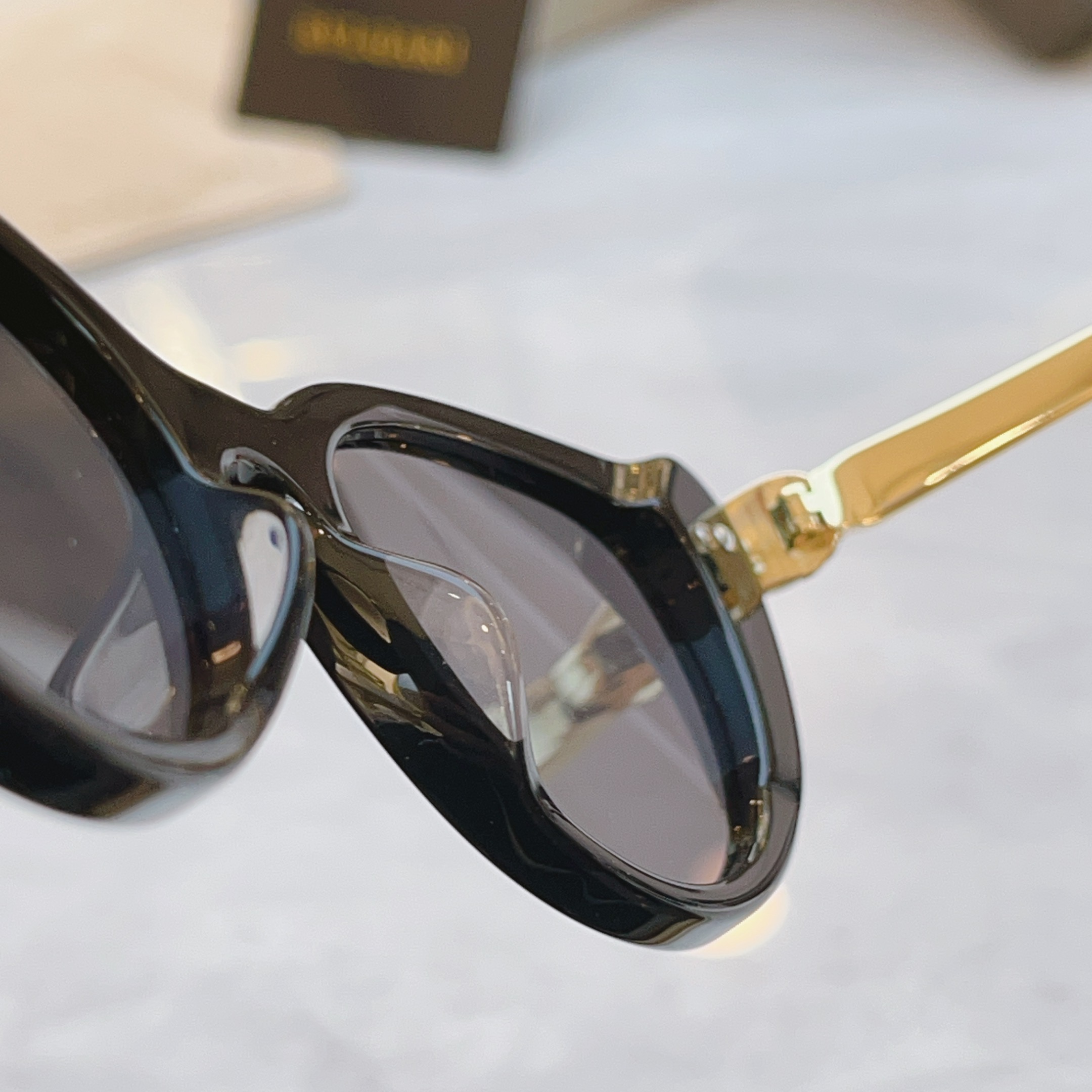 ，【BVLGA*】宝格*丽新款太阳镜，MODEL：BV 40067I，SIZE：50口19-140