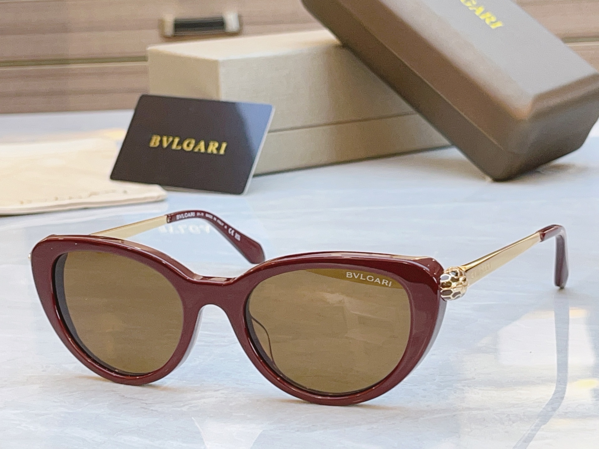 ，【BVLGA*】宝格*丽新款太阳镜，MODEL：BV 40067I，SIZE：50口19-140