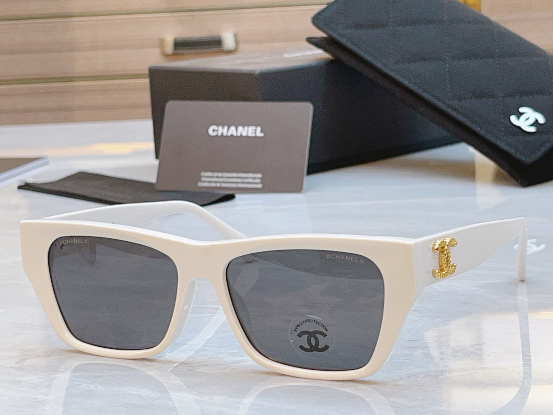 ，【CHANE*】香奈儿新款太阳镜🕶️，MODEL：CH3495，SIZE：55口17-145