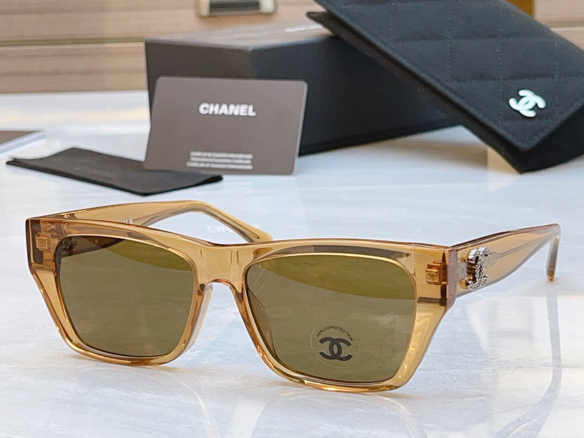 ，【CHANE*】香奈儿新款太阳镜🕶️，MODEL：CH3495，SIZE：55口17-145