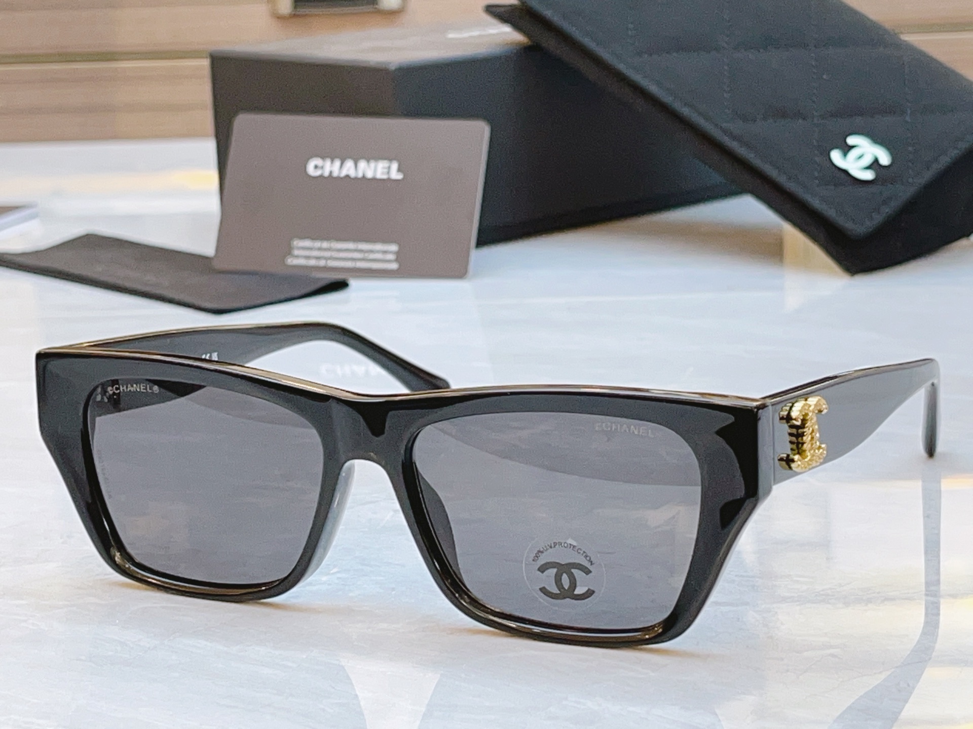 ，【CHANE*】香奈儿新款太阳镜🕶️，MODEL：CH3495，SIZE：55口17-145