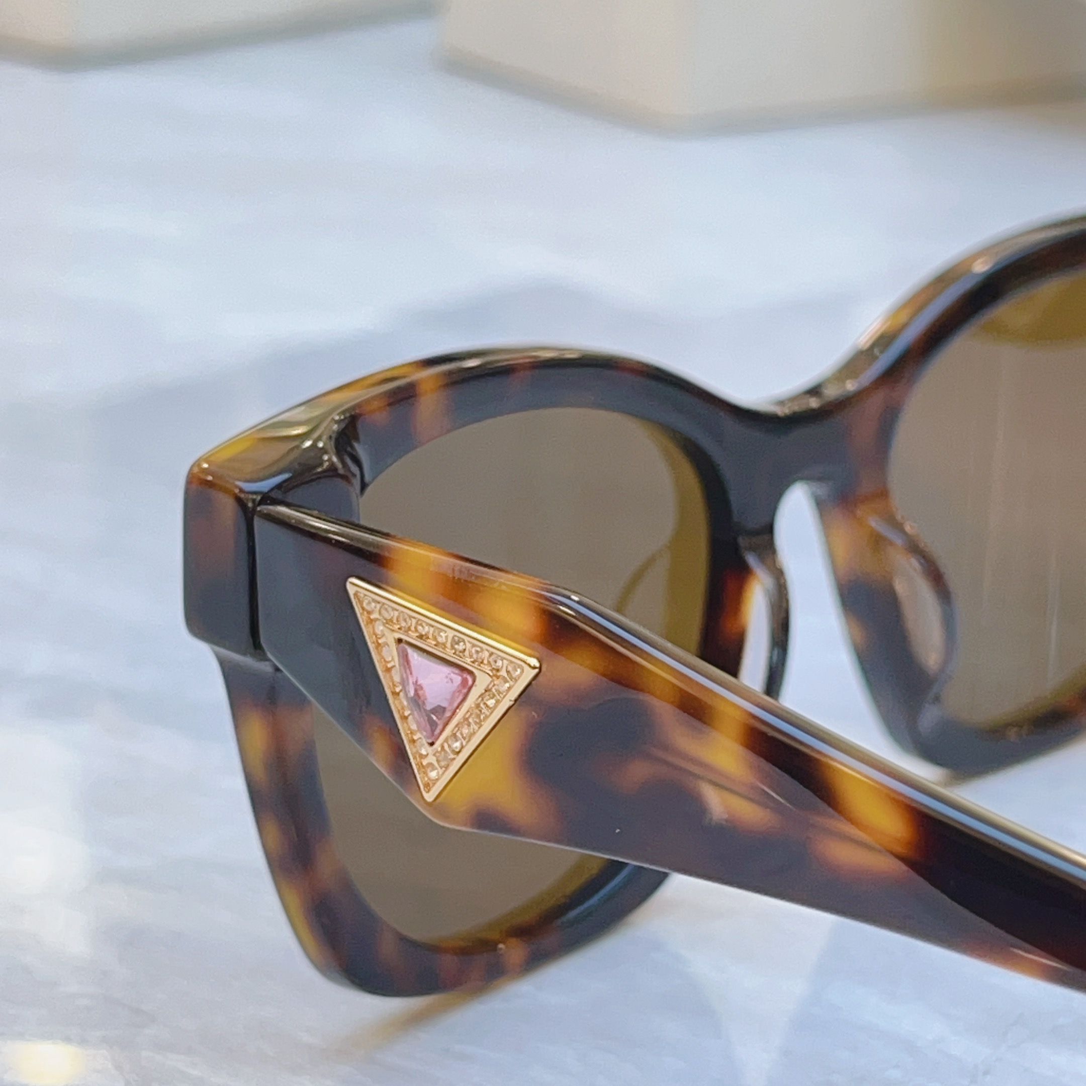 ，【PRAD*】普拉*达新款太阳镜🕶️，MODEL：PR 1705LS，SIZE：50口22-145