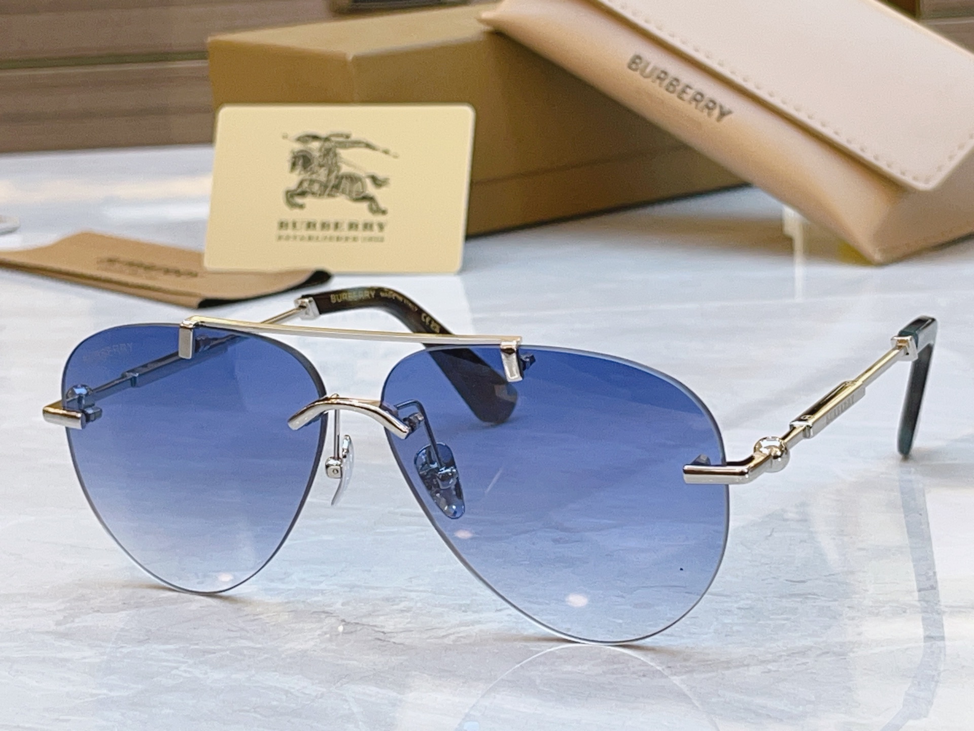 ，【BURBERR*】巴宝*莉新款光学架。MODEL：BE3151，SIZE：62口12-142