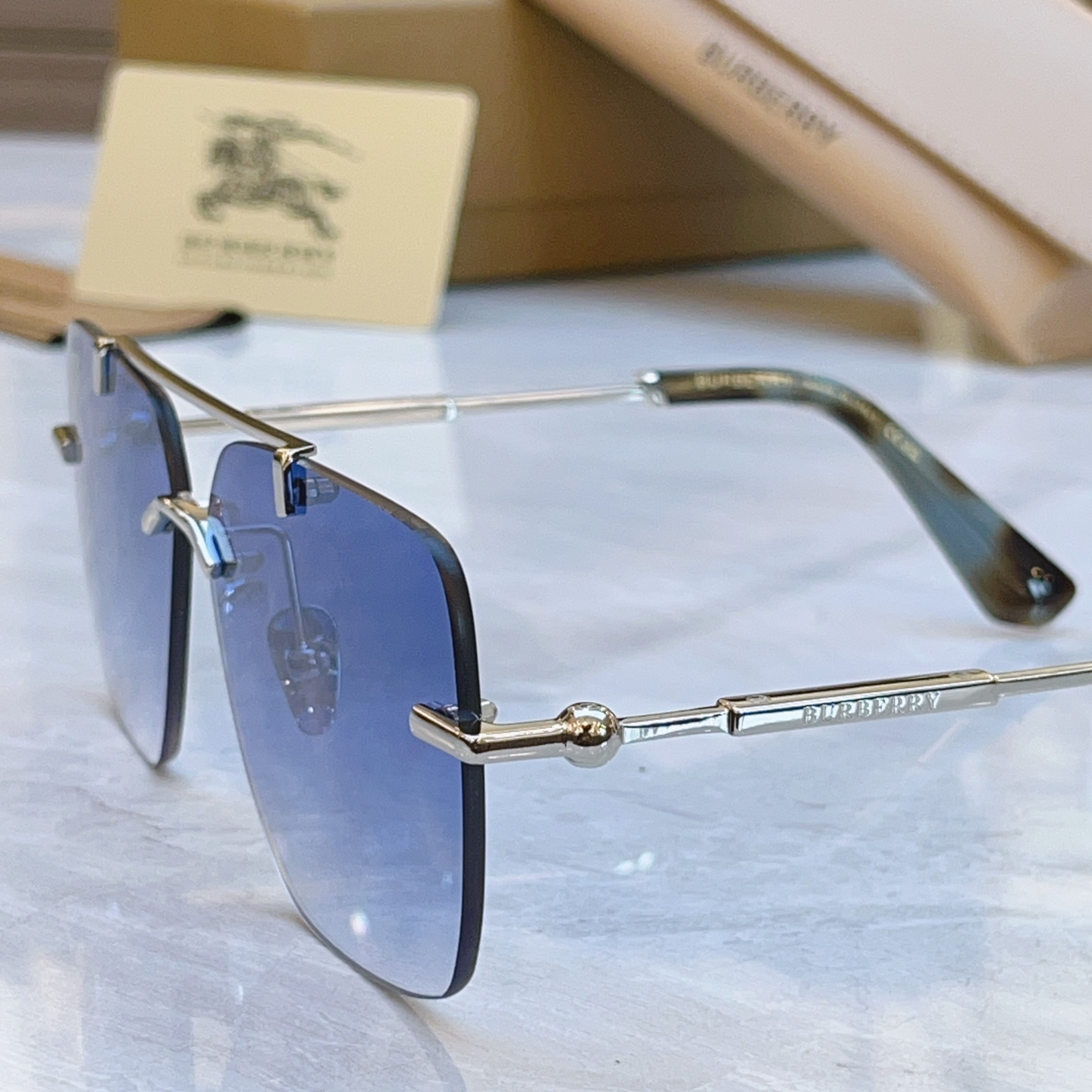 ，【BURBERR*】巴宝*莉新款光学架。MODEL：BE6004，SIZE：62口12-142