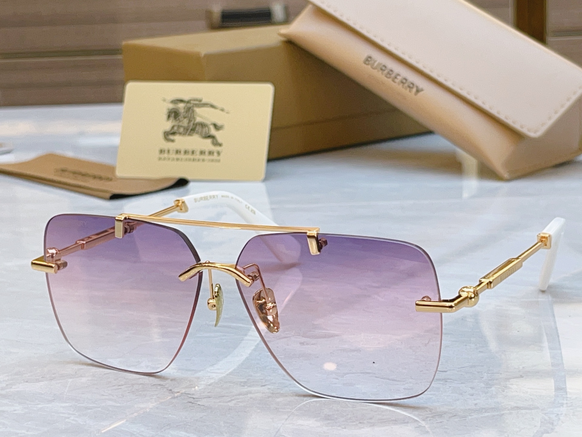 ，【BURBERR*】巴宝*莉新款光学架。MODEL：BE6004，SIZE：62口12-142