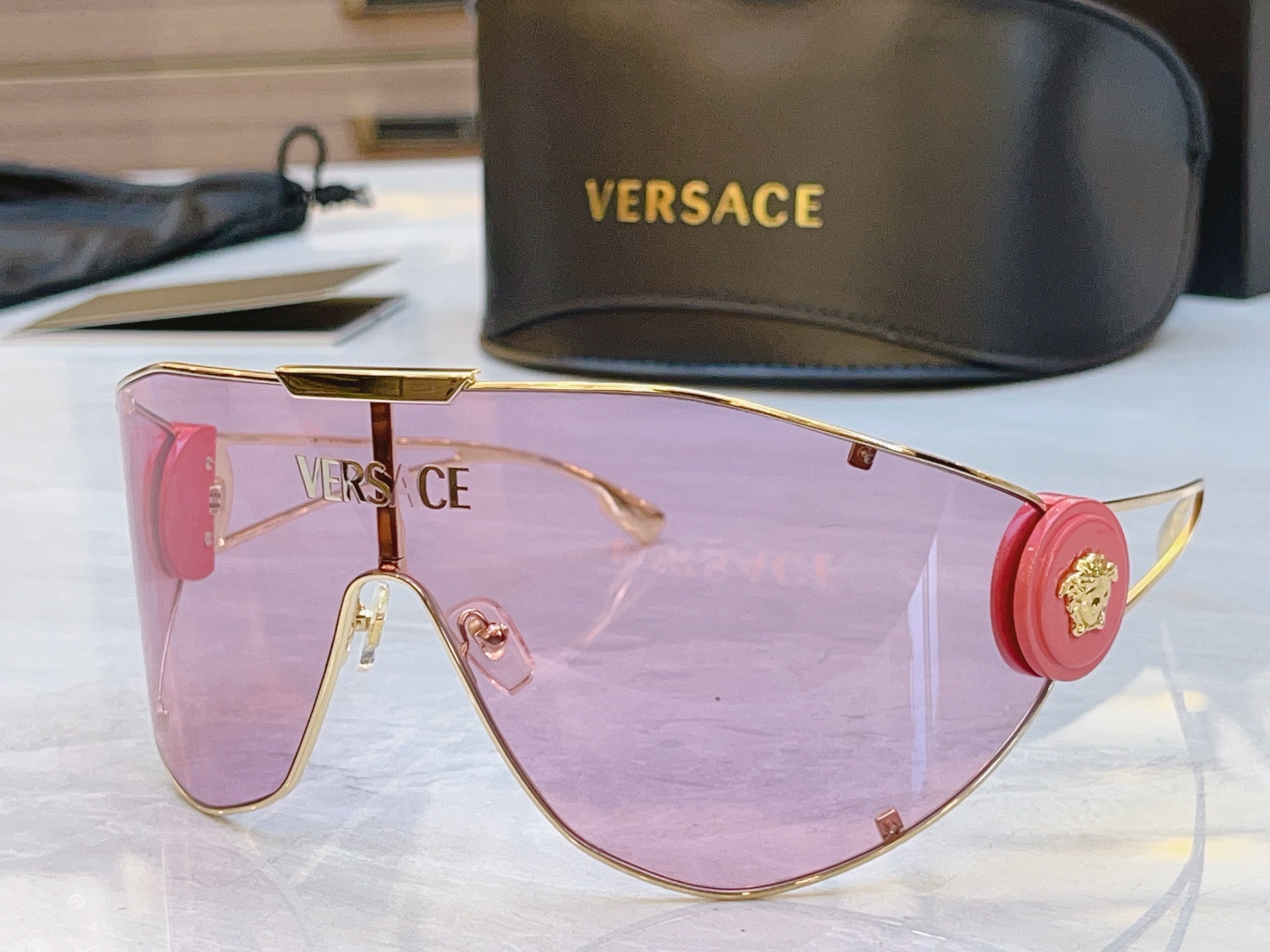 配送盒子，【VERSAC*】范思*哲新款太阳镜，MODEL：2268，SIZE：115