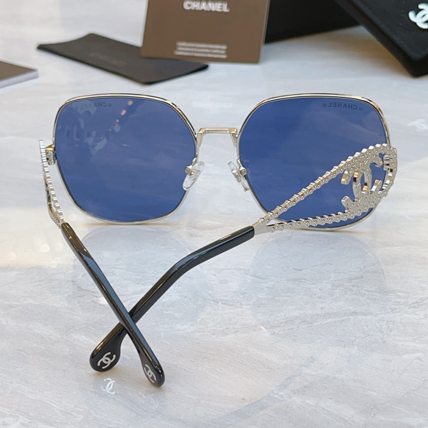 ，【CHANE*】香奈儿新款太阳镜，MODEL：A95106，SIZE：61口17-150