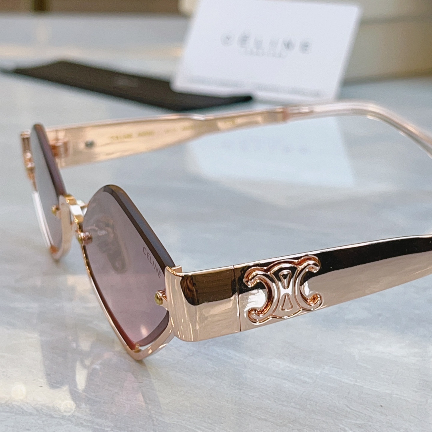 ，【CELIN*】赛*琳新款太阳镜， MODEL:CL42117U ，SIZE: 53口23-145