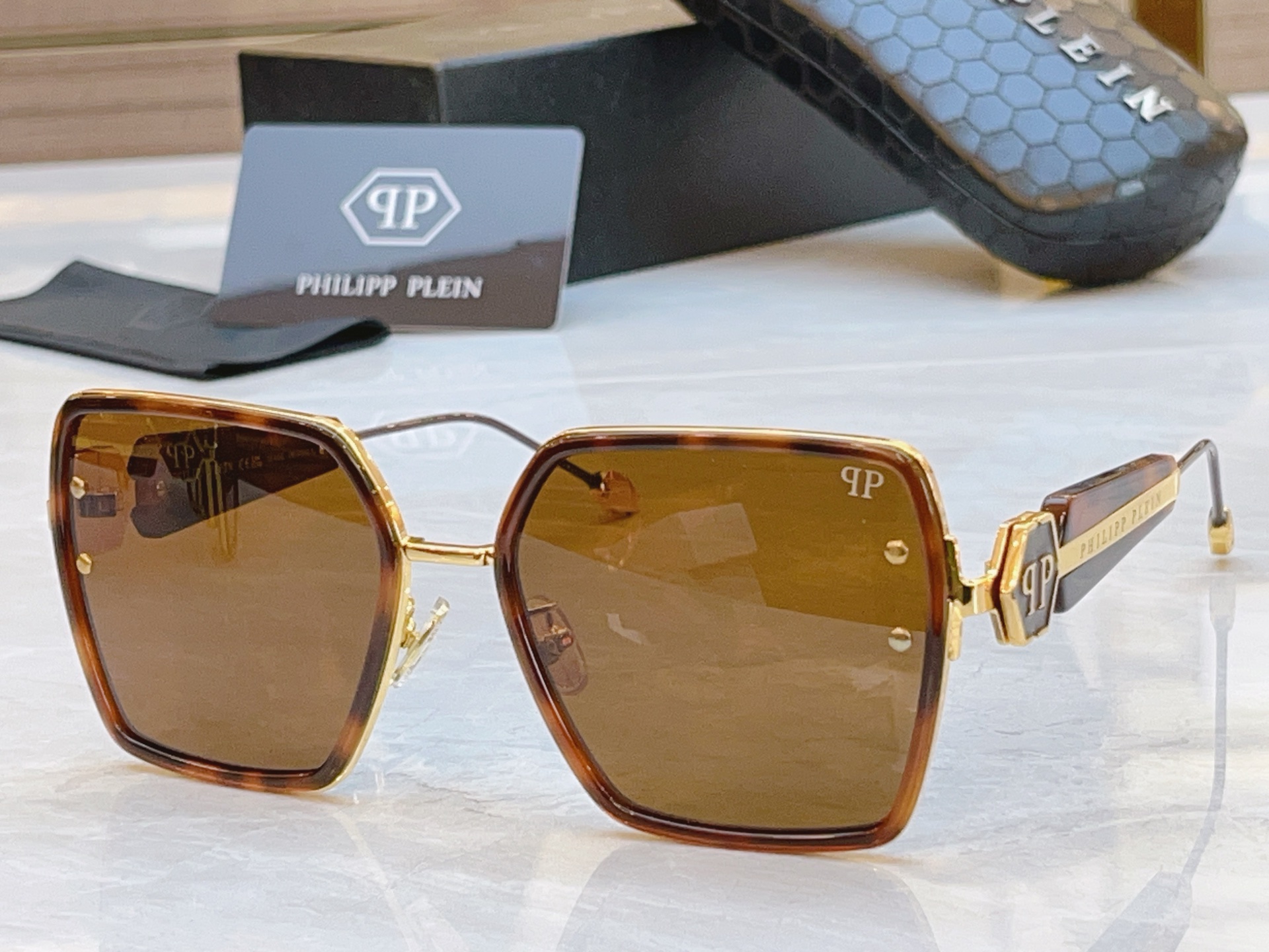 ，【PhiliPPPlei*】新款太阳镜，Mod：SPV，Size：59口17-142