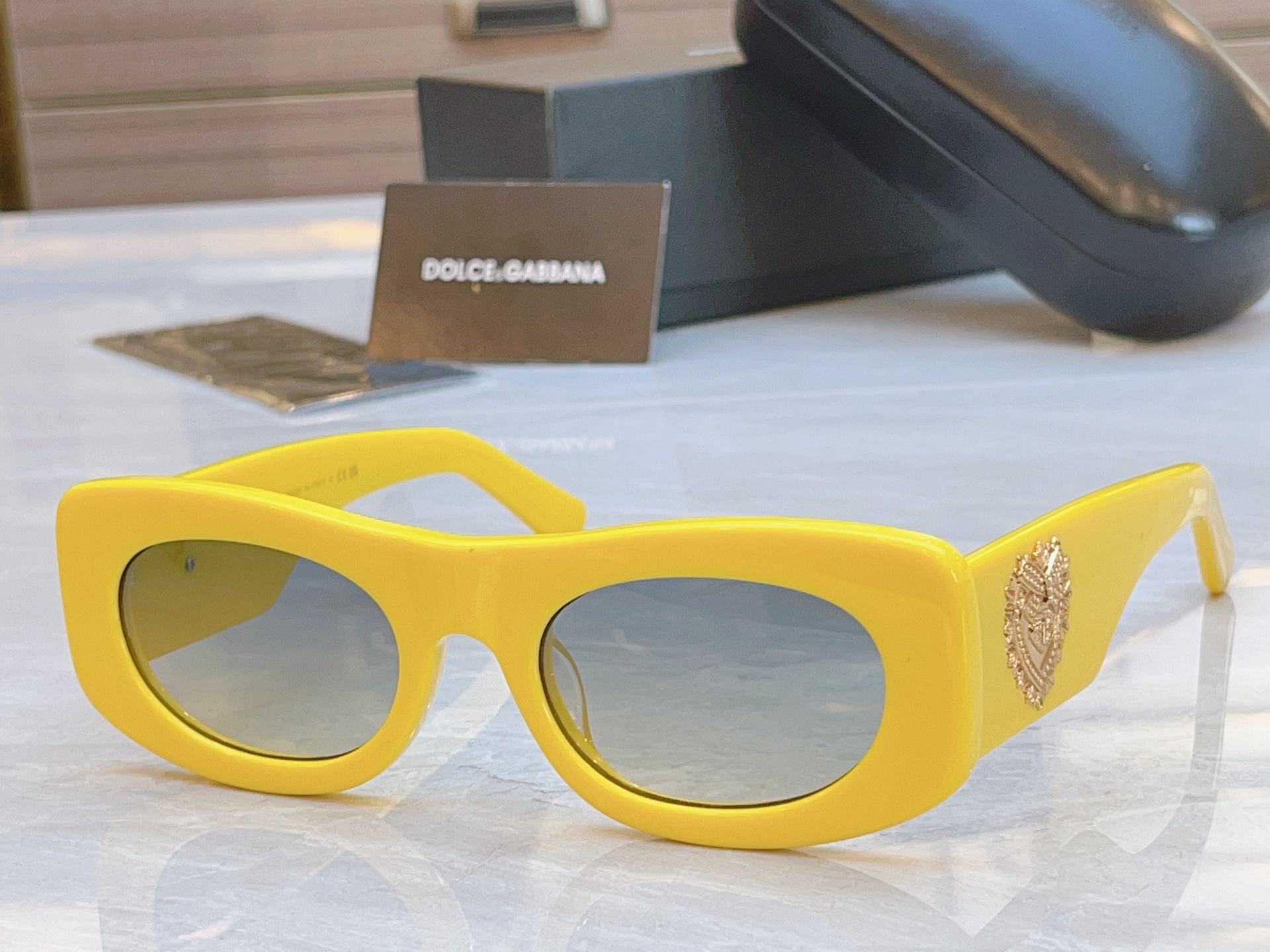 ，【DOLCE & GABBAN*】D*G新款太阳镜，MODEL：DG6679，SIZE：53口22-1