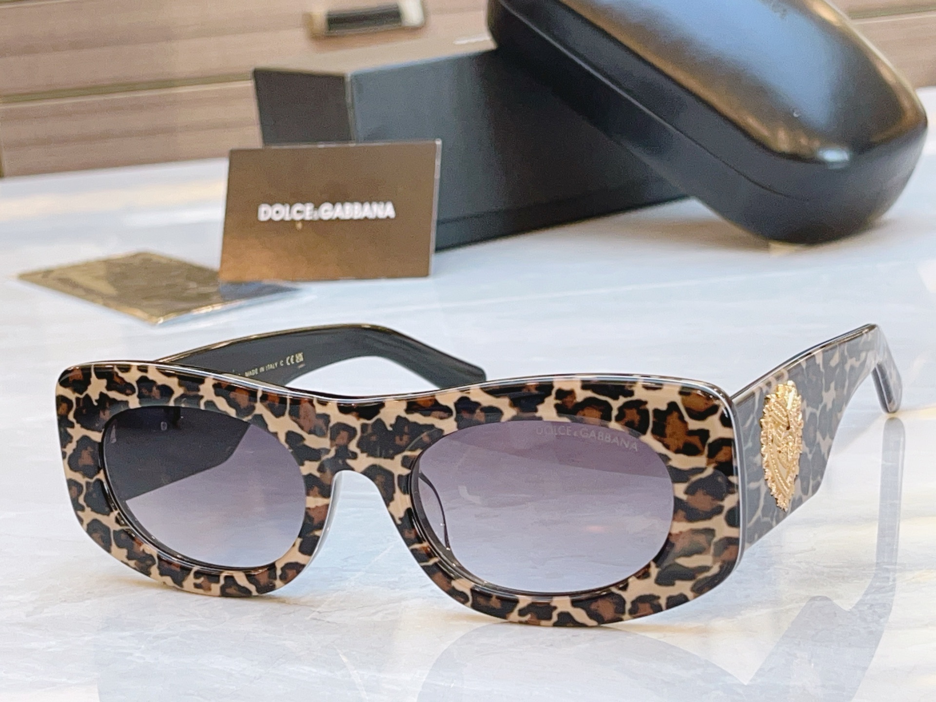 ，【DOLCE & GABBAN*】D*G新款太阳镜，MODEL：DG6679，SIZE：53口22-1