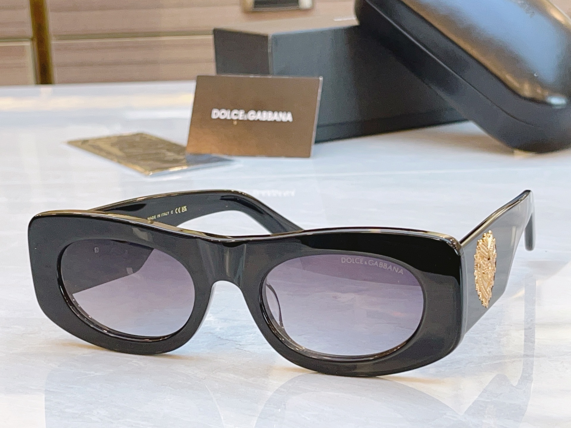 ，【DOLCE & GABBAN*】D*G新款太阳镜，MODEL：DG6679，SIZE：53口22-1
