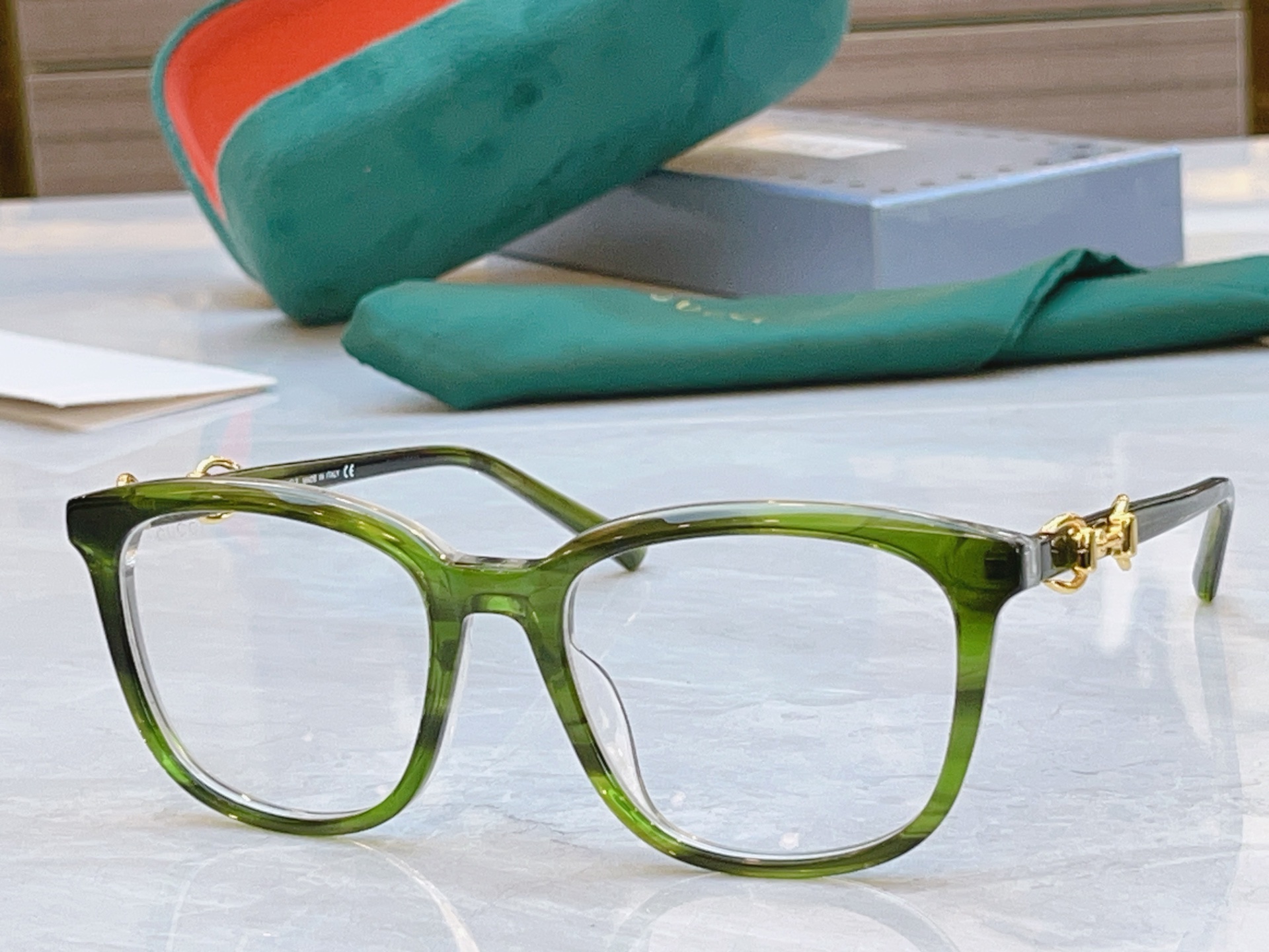 ，【GUCC*】古*驰新款太阳镜🕶️，MODEL：GG2057SK，SIZE：54口19-145