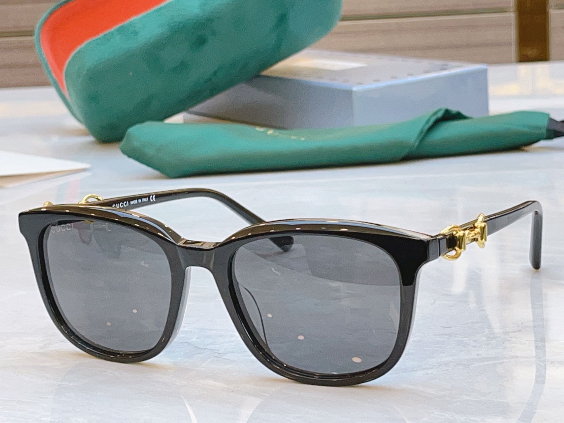 ，【GUCC*】古*驰新款太阳镜🕶️，MODEL：GG2057SK，SIZE：54口19-145