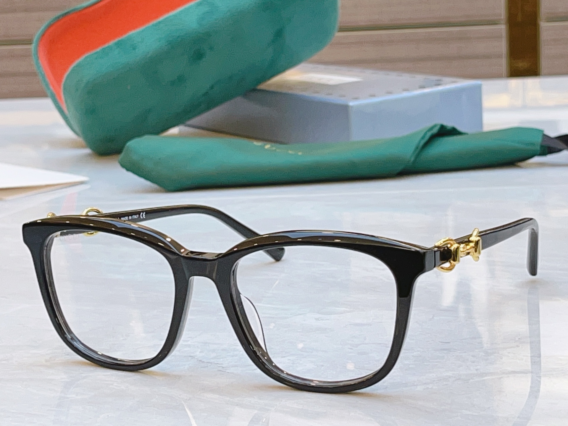 ，【GUCC*】古*驰新款太阳镜🕶️，MODEL：GG2057SK，SIZE：54口19-145