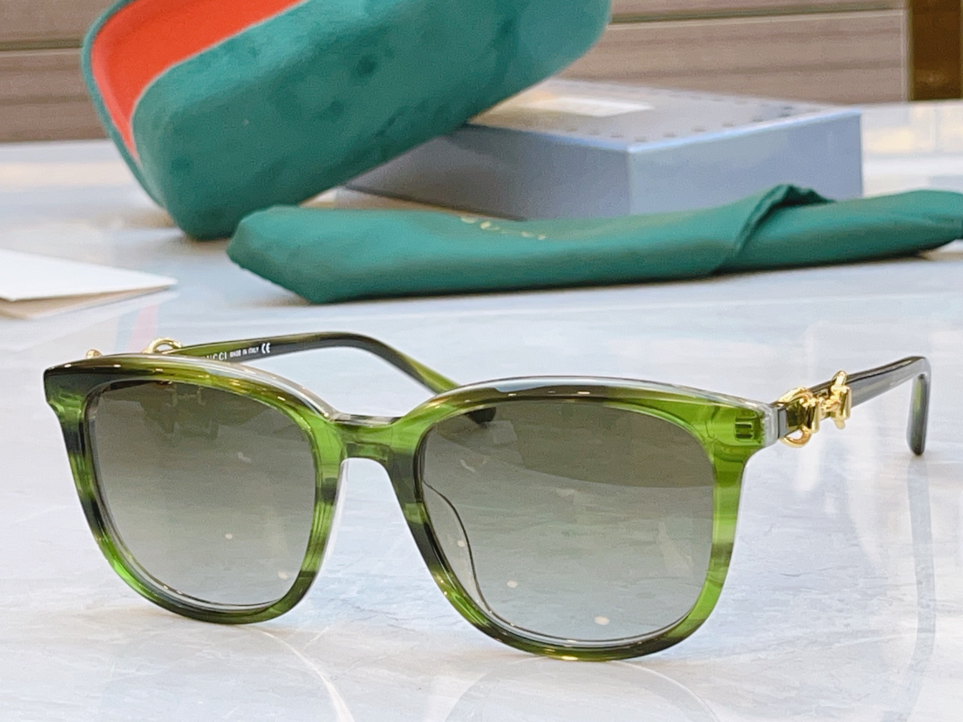 ，【GUCC*】古*驰新款太阳镜🕶️，MODEL：GG2057SK，SIZE：54口19-145