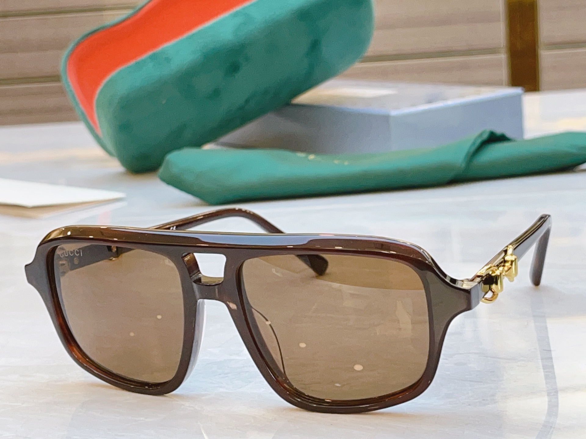 ，【GUCC*】古*驰新款太阳镜🕶️，MODEL：GG2052S，SIZE：53口17-145