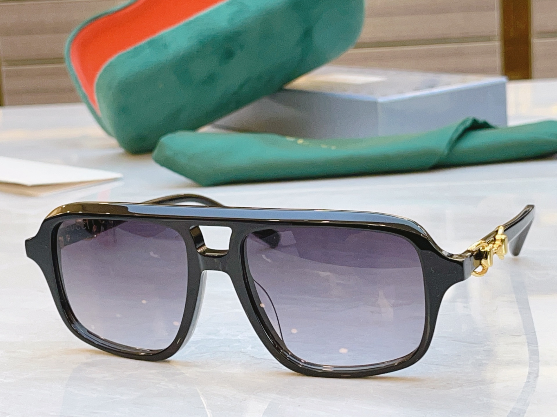，【GUCC*】古*驰新款太阳镜🕶️，MODEL：GG2052S，SIZE：53口17-145