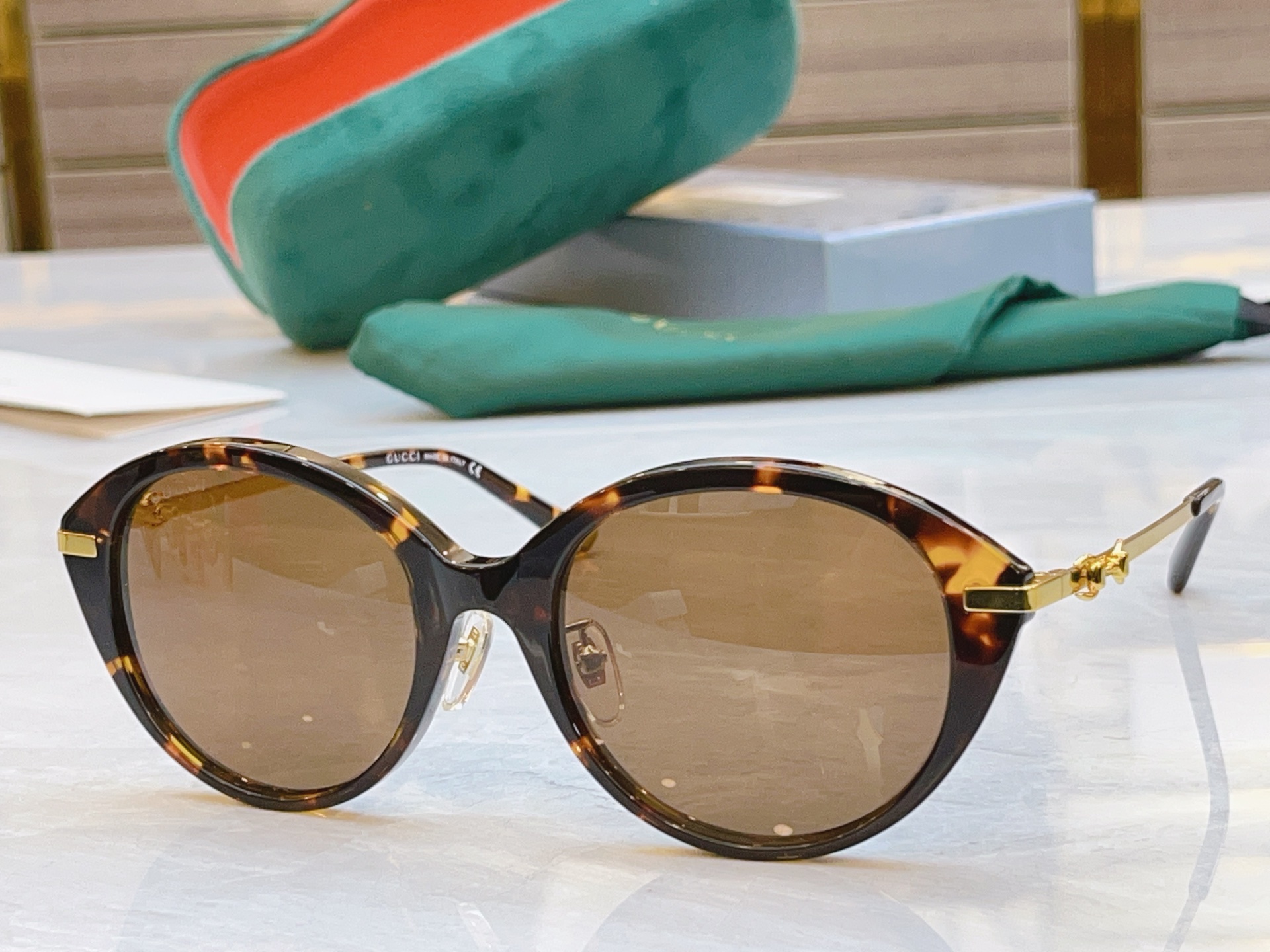 ，【GUCC*】古*驰新款太阳镜🕶️，MODEL：GG2056SA，SIZE：53口20-140