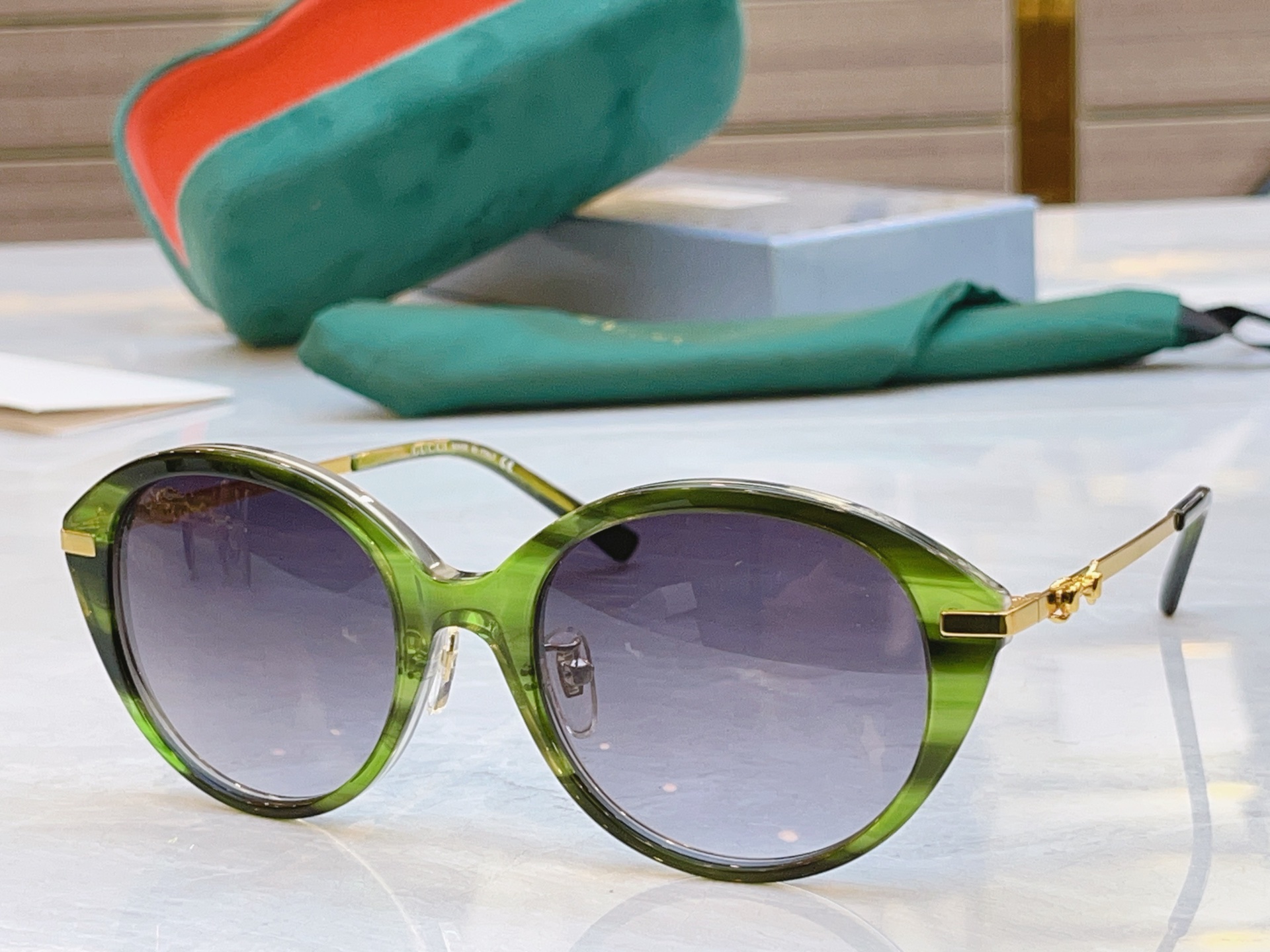 ，【GUCC*】古*驰新款太阳镜🕶️，MODEL：GG2056SA，SIZE：53口20-140