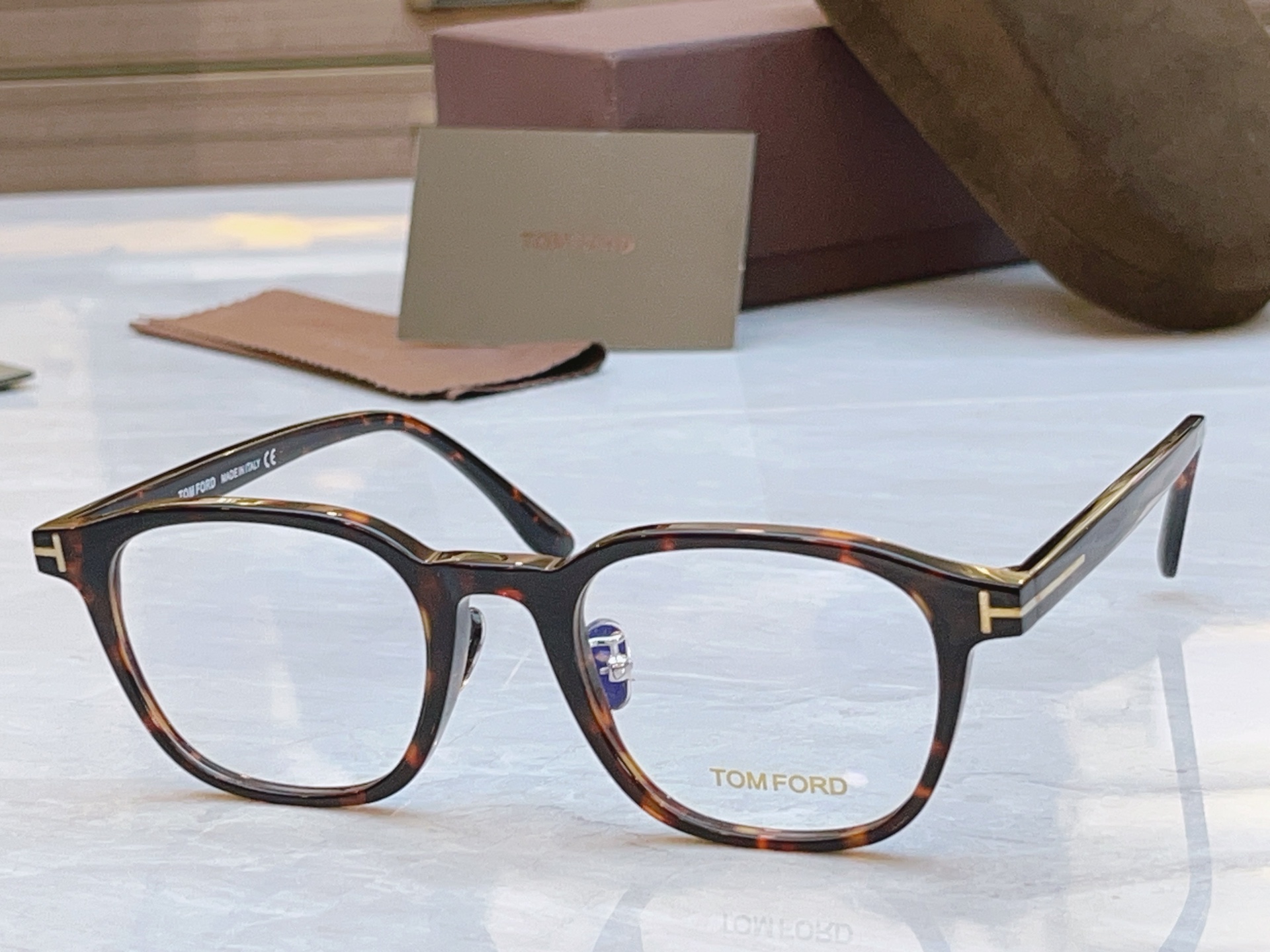 ，【TOM FOR*】汤姆*福特新款眼镜架，MODEL：FT6012-K-B，SIZE：50口21-14