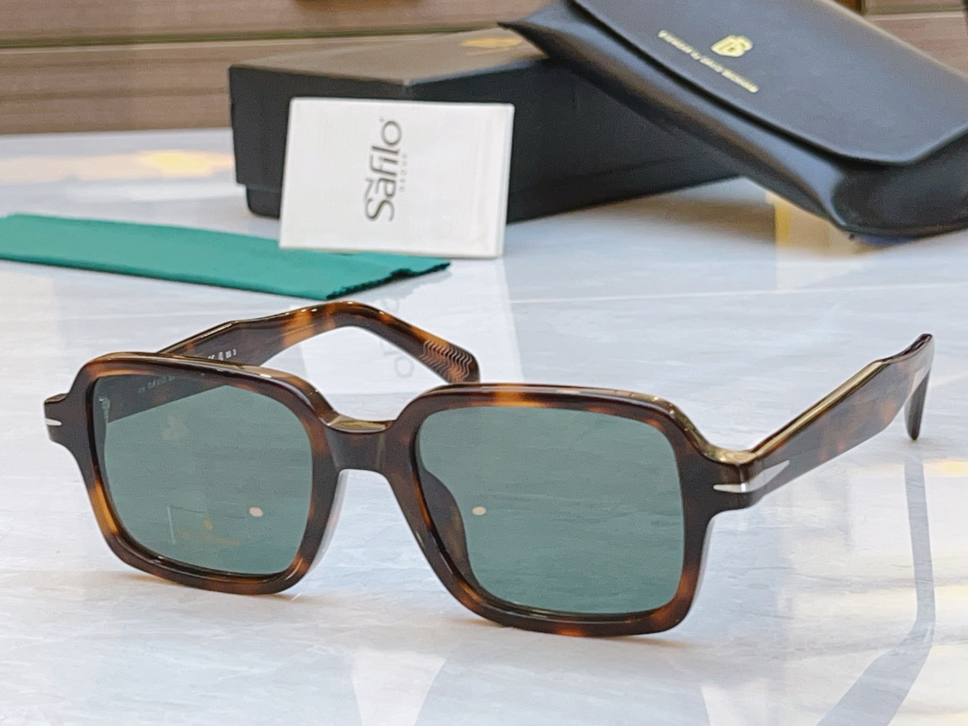 ，【DAVID BECKHA*】大卫.贝克汉*姆新款太阳镜，Model:DB 1179/S，SIZE:5