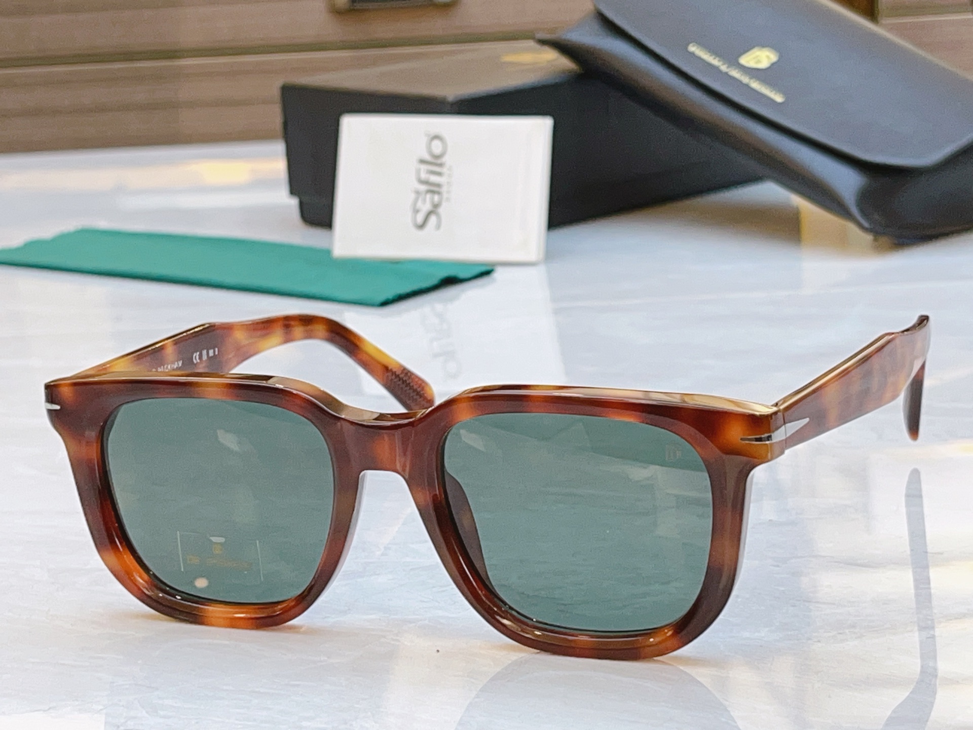 ，【DAVID BECKHA*】大卫.贝克汉*姆新款太阳镜，Model:DB 7733/S，SIZE:5