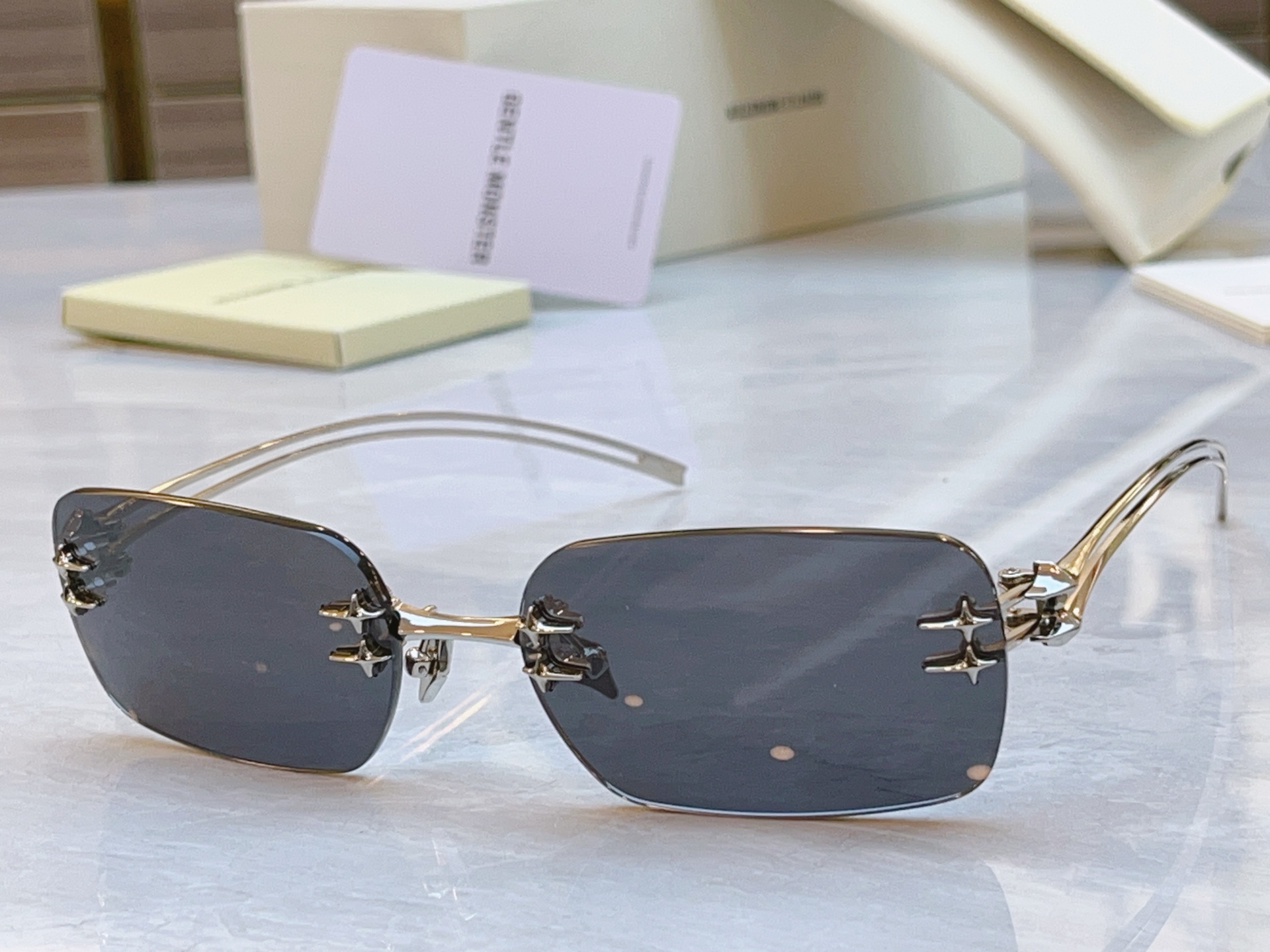 ，【GENTLE MONST*】GM新款太阳镜，MODEL：TETRA，size：59口17-135