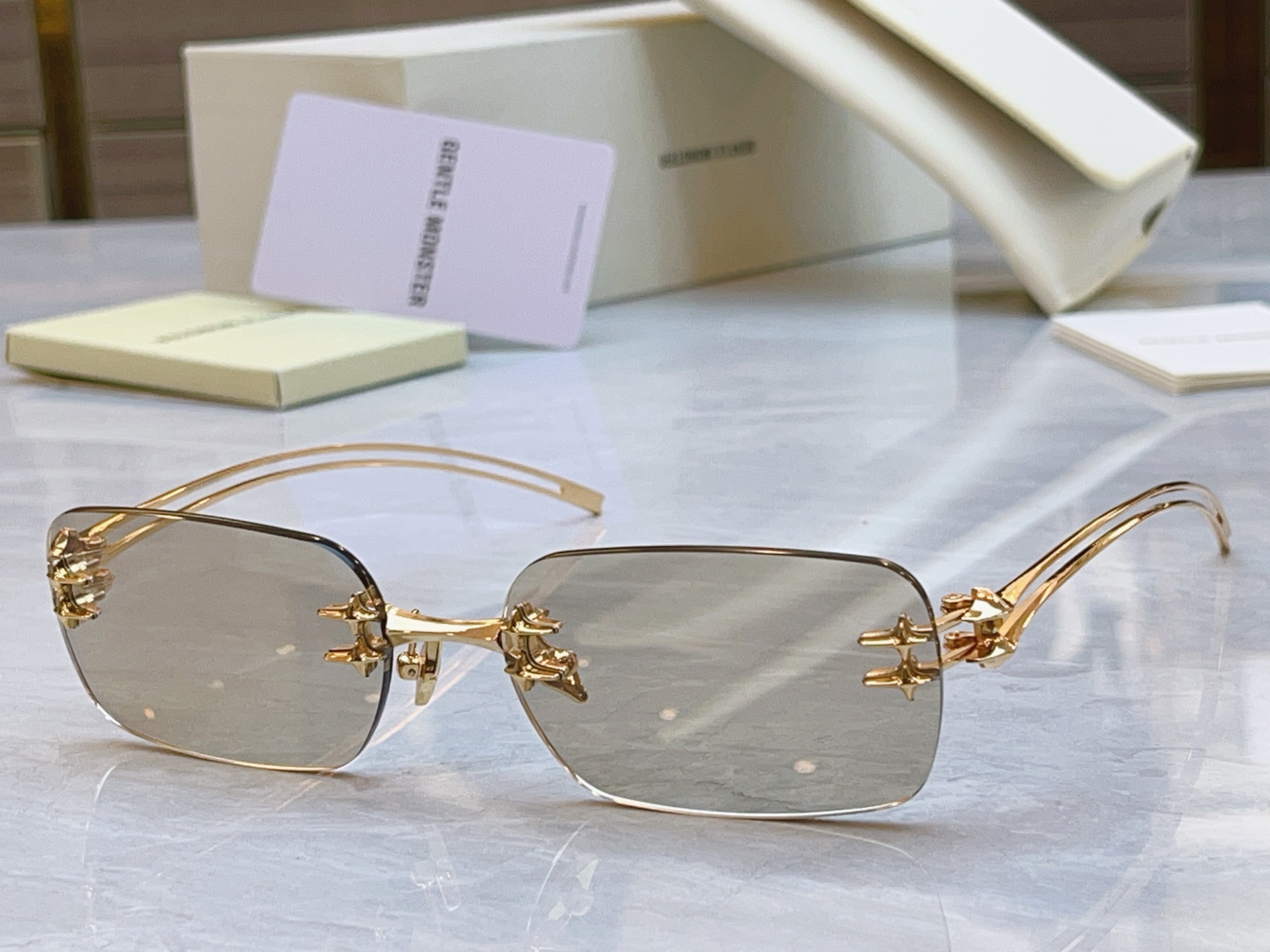 ，【GENTLE MONST*】GM新款太阳镜，MODEL：TETRA，size：59口17-135