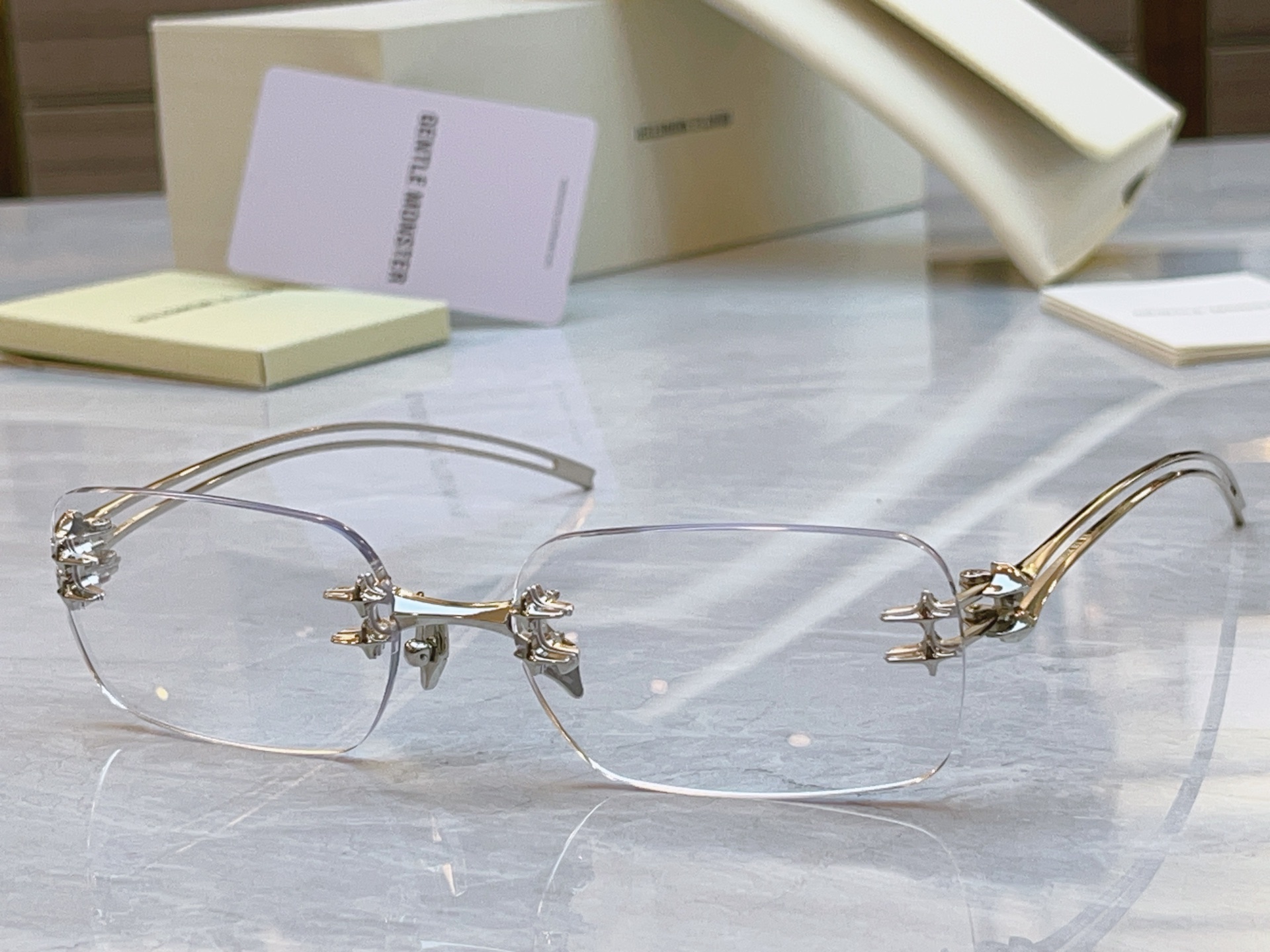 NO:553551,,【GENTLE MONST*】GM new sunglasses, MODELTETRA, size 59 mouth 17-135 glasses sunglasses, glasses19860909,【GENTLE MONST*】GM新款太阳镜,MODELTETRA,size59口17-135眼镜墨镜太阳镜,眼镜,glasses