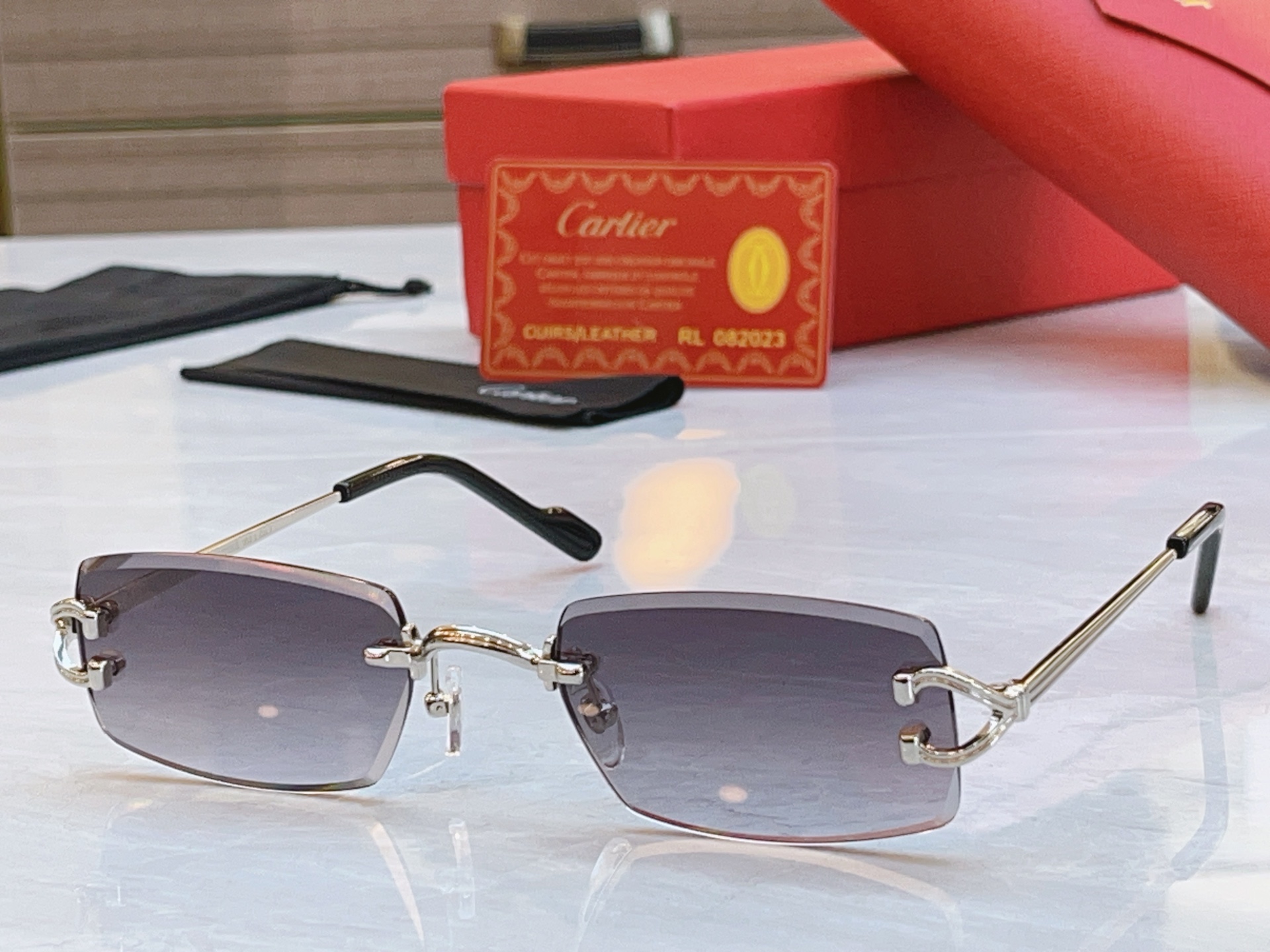 ，【CARTIE*】卡地*亚新款太阳镜🕶️，Mod:CT0550S，Size:55口17-140