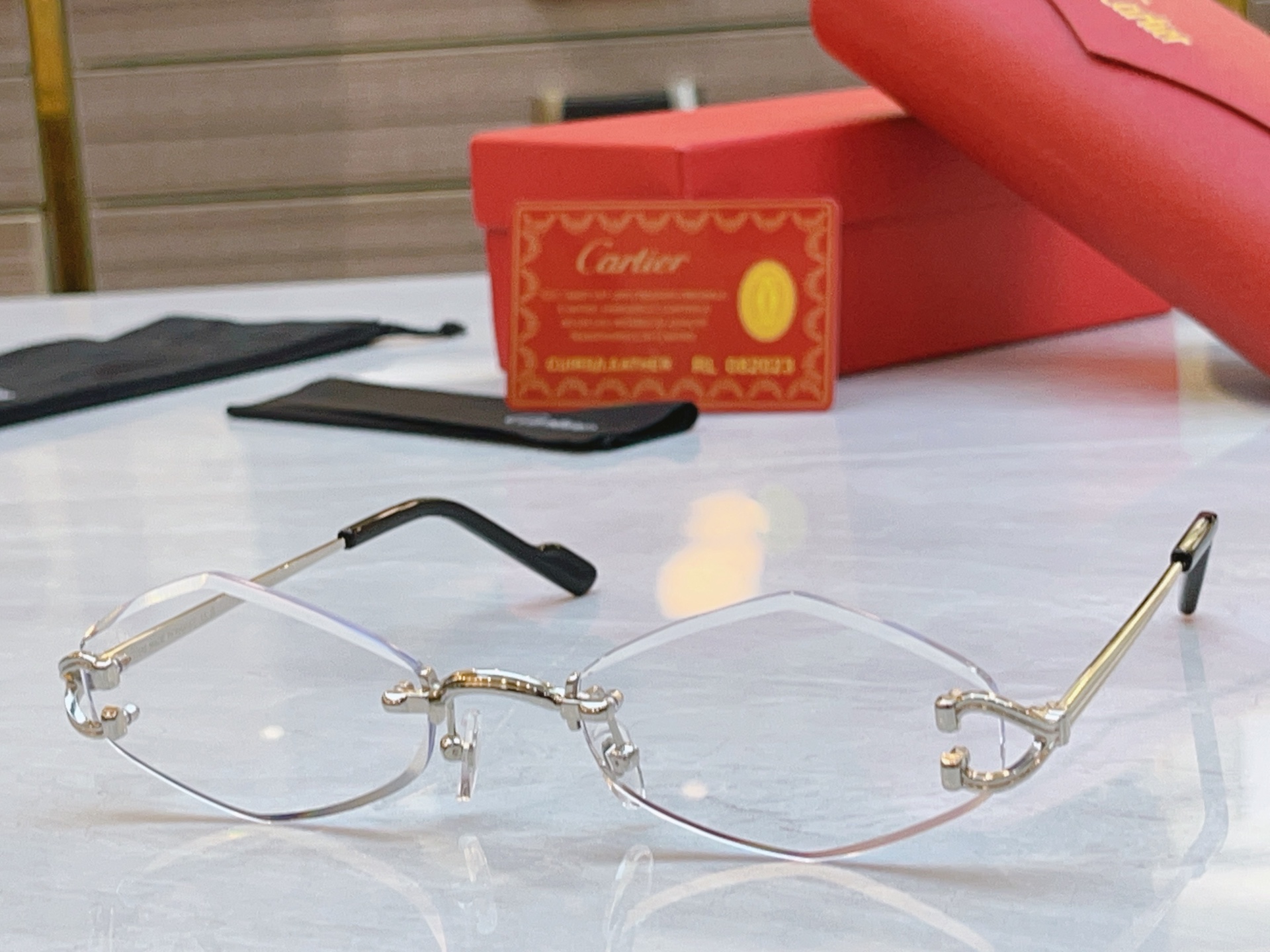 ，【CARTIE*】卡地*亚新款太阳镜🕶️，Mod:CT0552S，Size:55口17-140