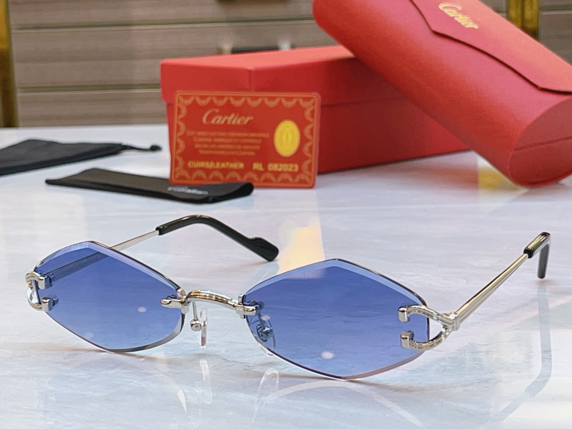 ，【CARTIE*】卡地*亚新款太阳镜🕶️，Mod:CT0552S，Size:55口17-140