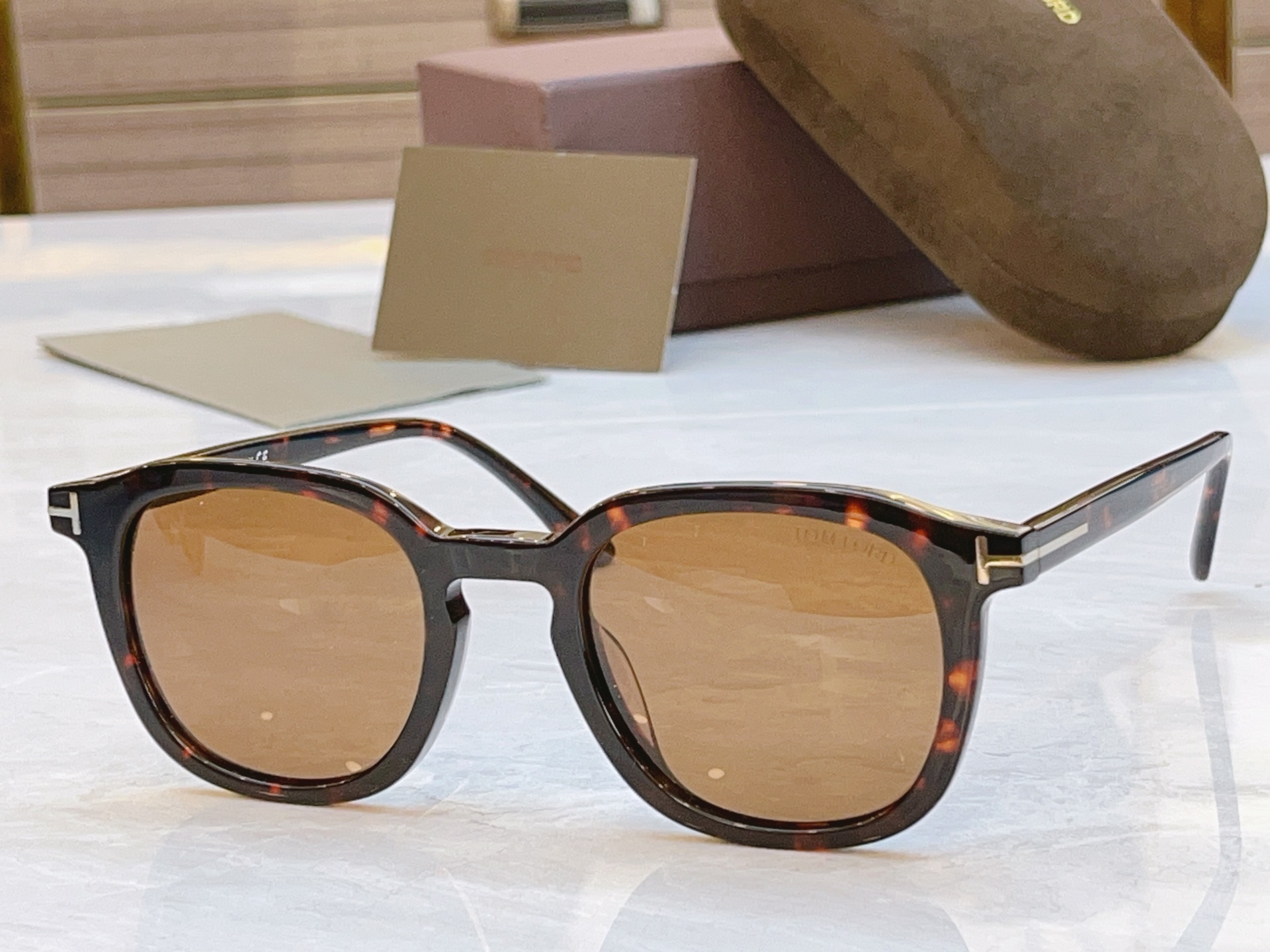 NO:553565,, [TOM FOR*] Tom* Ford new sunglasses, MODELTF0975, SIZE52 mouth 23-145 glasses sunglasses, glasses, tom ford, tom ford19860909,【TOM FOR*】汤姆*福特新款太阳镜,MODELTF0975,SIZE52口23-145眼镜墨镜太阳镜,眼镜,tom ford,tom ford,glasses