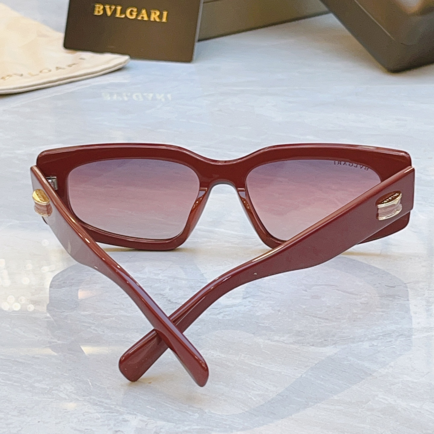 ，【BVLGA*】宝格*丽新款太阳镜，MODEL：BV 40014l，SIZE：53口18-145