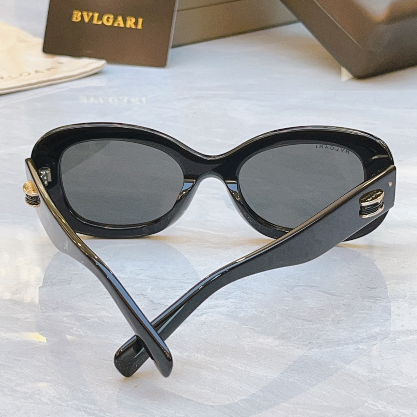 ，【BVLGA*】宝格*丽新款太阳镜，MODEL：BV 40039I，SIZE：51口23-145