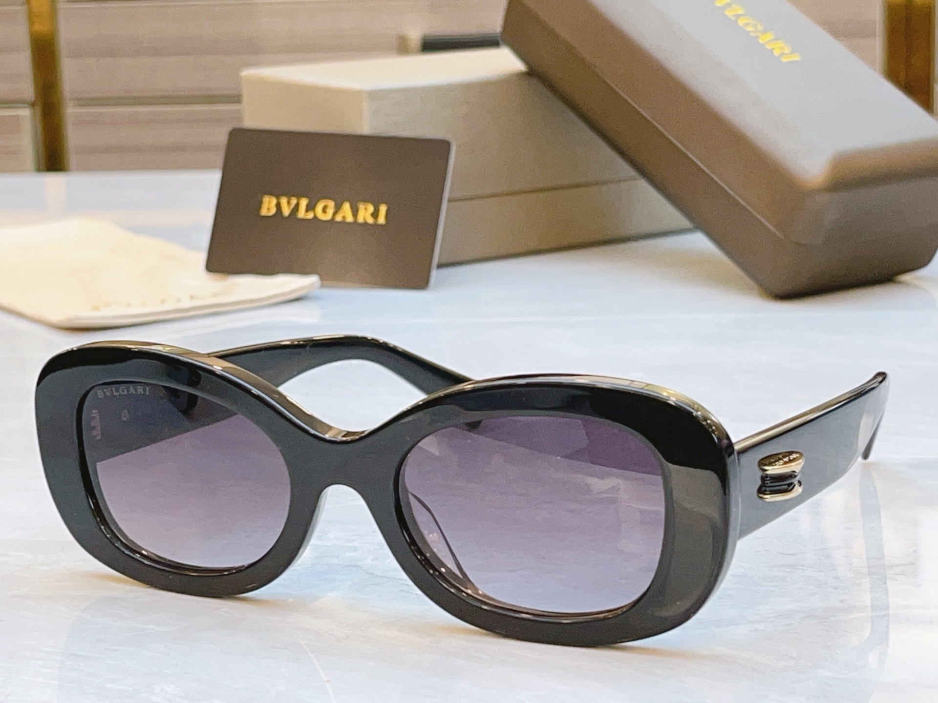 ，【BVLGA*】宝格*丽新款太阳镜，MODEL：BV 40039I，SIZE：51口23-145