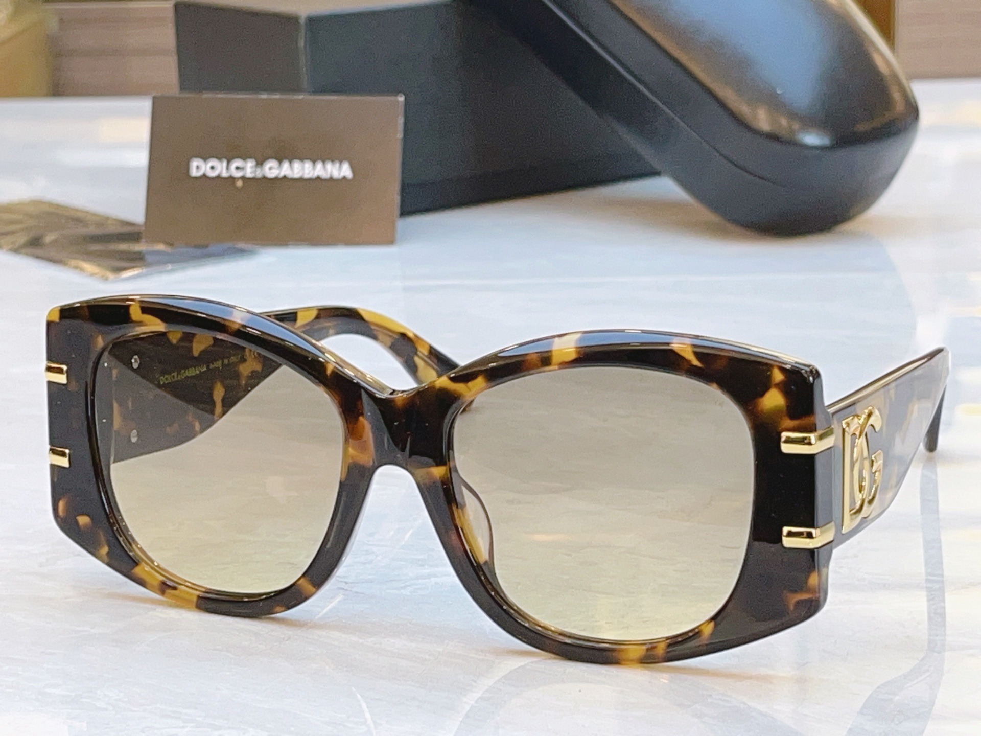 ，【DOLCE & GABBAN*】D*G新款太阳镜，MODEL：DG4501，SIZE：55口19-1