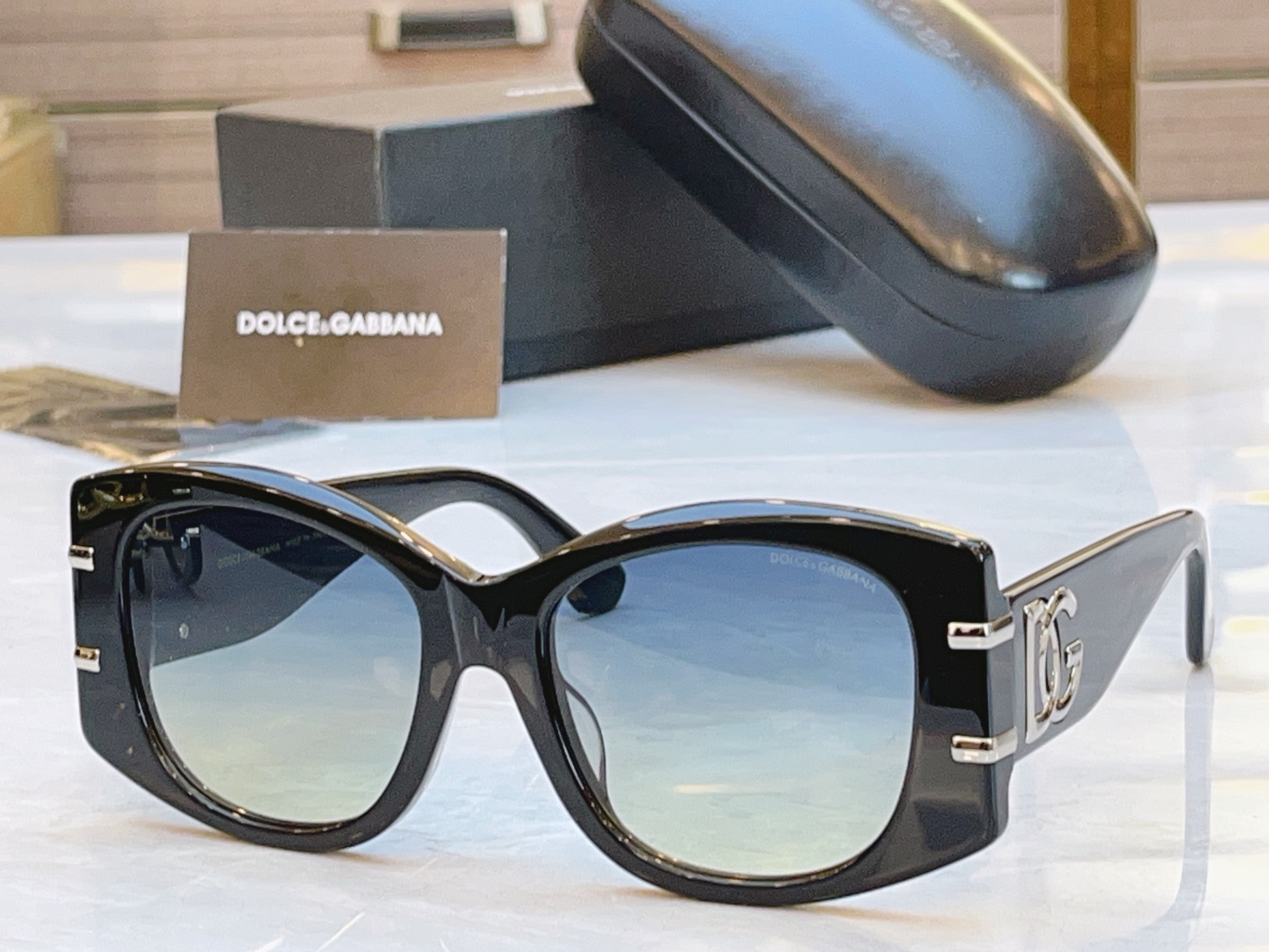 ，【DOLCE & GABBAN*】D*G新款太阳镜，MODEL：DG4501，SIZE：55口19-1