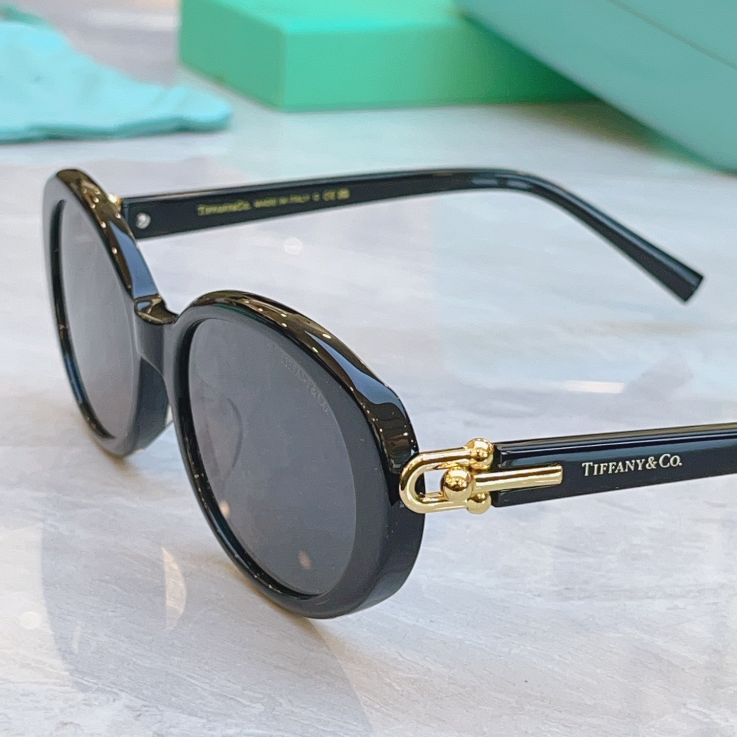 ，【Tiffany & Co.】蒂芙*尼新款太阳镜，Mod：TF4242D，Size：55口19-140