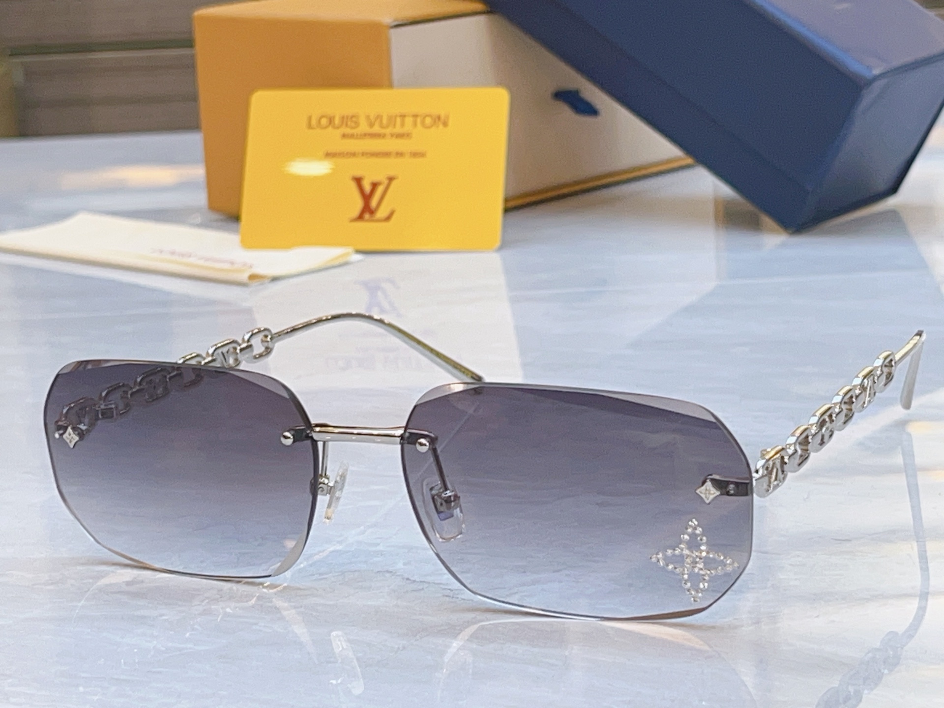 NO:553590,, [LOUIS VUITTO*] Louis Vuitton new sunglasses, MODELZ2053U, SIZE63 mouth 18-137 glasses sunglasses, glasses, louis vuitton, louis vuitton19860909,【LOUIS VUITTO*】路易*威登新款太阳镜,MODELZ2053U,SIZE63口18-137眼镜墨镜太阳镜,眼镜,louis vuitton,louis vuitton,glasses
