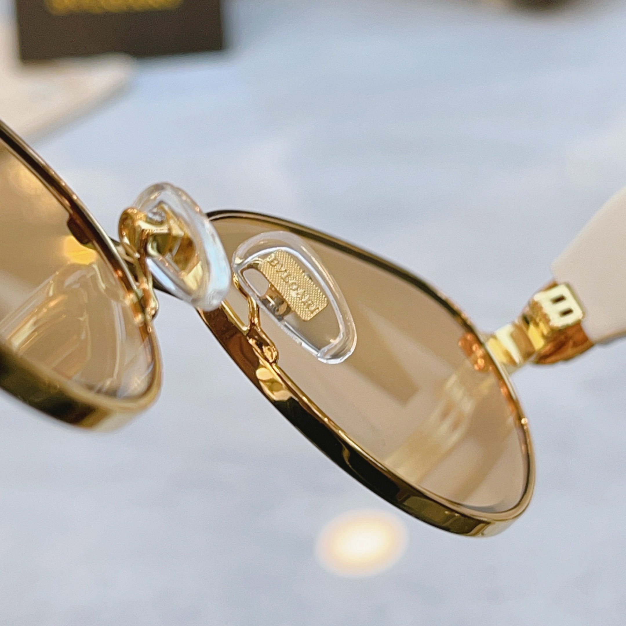 ，【BVLGA*】宝格*丽新款太阳镜，MODEL：BV 9030B，SIZE：58口17-143