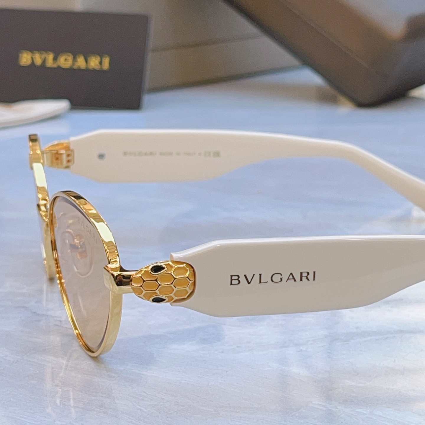 ，【BVLGA*】宝格*丽新款太阳镜，MODEL：BV 9030B，SIZE：58口17-143