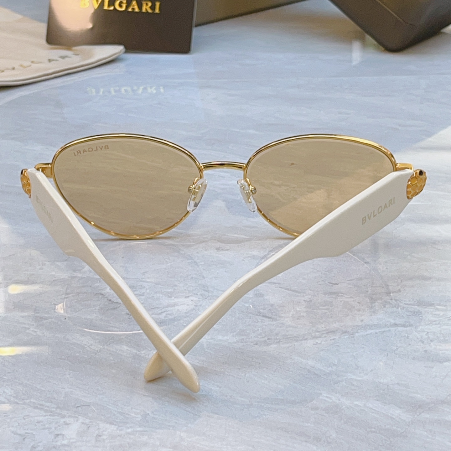 ，【BVLGA*】宝格*丽新款太阳镜，MODEL：BV 9030B，SIZE：58口17-143