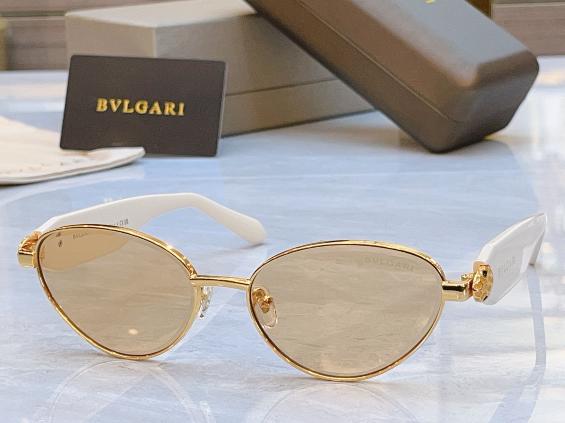 ，【BVLGA*】宝格*丽新款太阳镜，MODEL：BV 9030B，SIZE：58口17-143