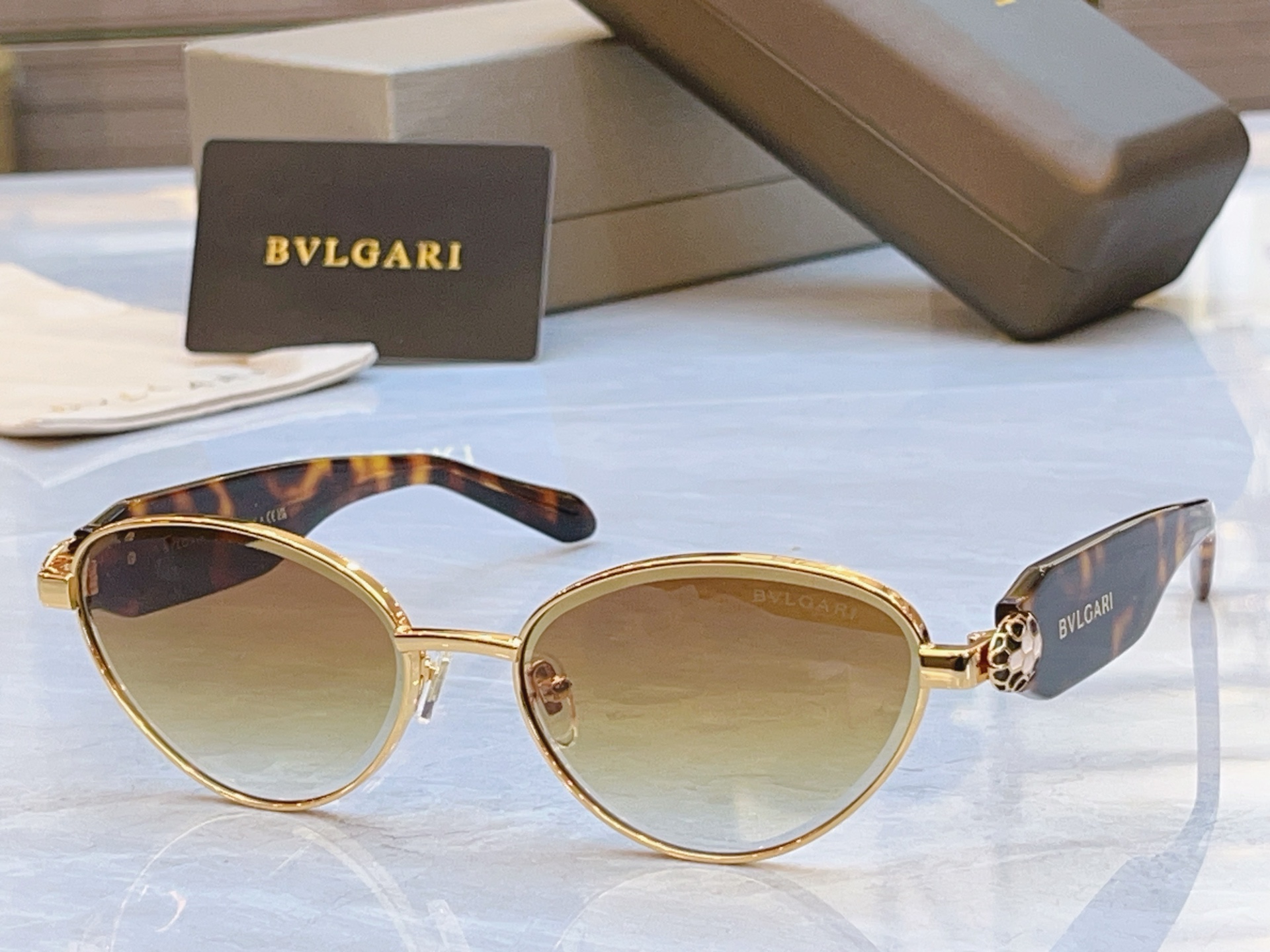 ，【BVLGA*】宝格*丽新款太阳镜，MODEL：BV 9030B，SIZE：58口17-143