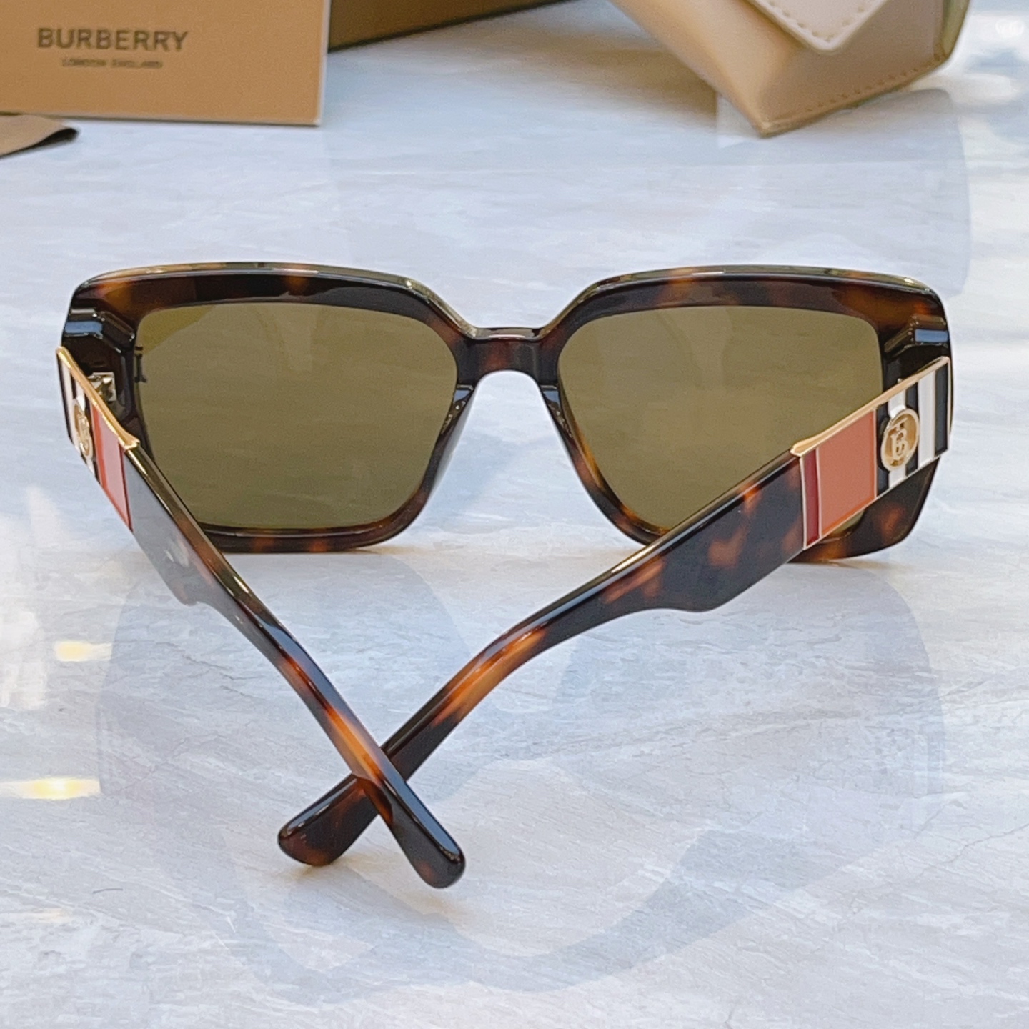 ，【BURBERR*】巴宝*莉新款太阳镜，MODEL：BE6009，SIZE：62口14-140