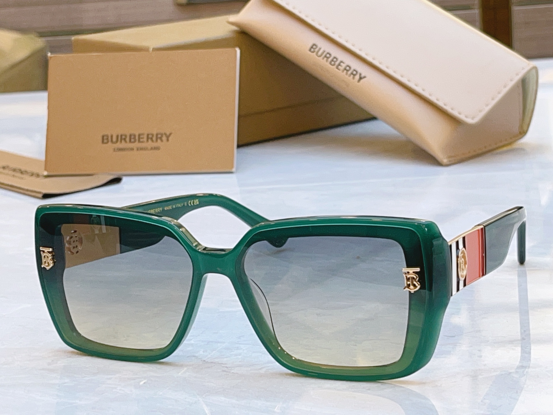 NO:553580,, [BURBERR*] BURBERR* new sunglasses, MODELBE6009, SIZE62 mouth 14-140 glasses sunglasses, glasses, burberry, burberry19860909,【BURBERR*】巴宝*莉新款太阳镜,MODELBE6009,SIZE62口14-140眼镜墨镜太阳镜,眼镜,burberry,burberry,glasses