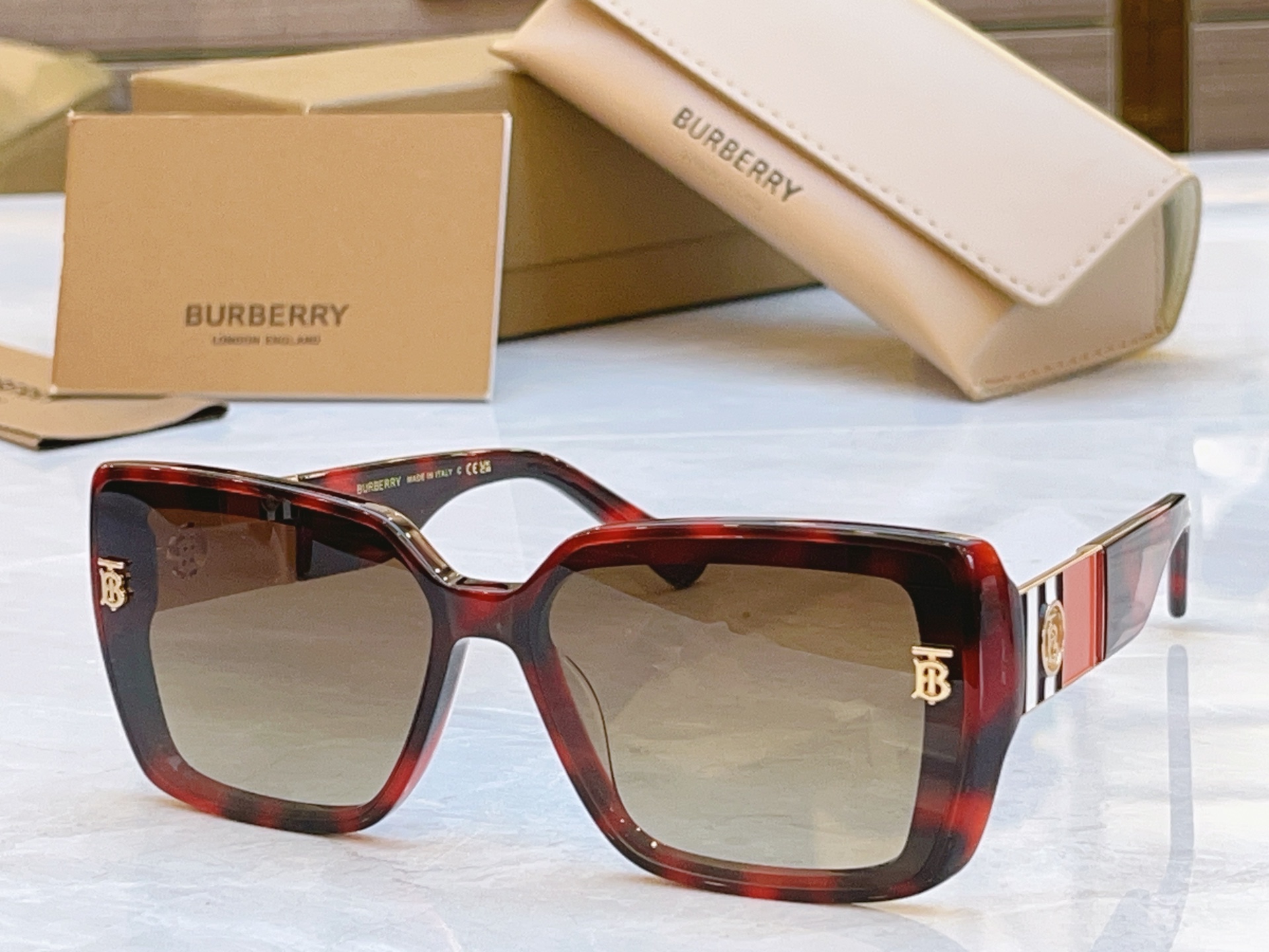 ，【BURBERR*】巴宝*莉新款太阳镜，MODEL：BE6009，SIZE：62口14-140